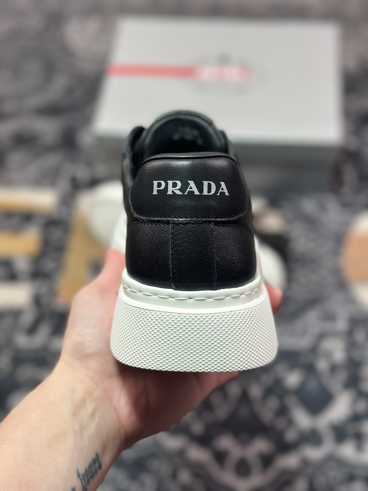 C7420  新货PRADA 普拉达 厚底徽标 低帮休闲运动鞋