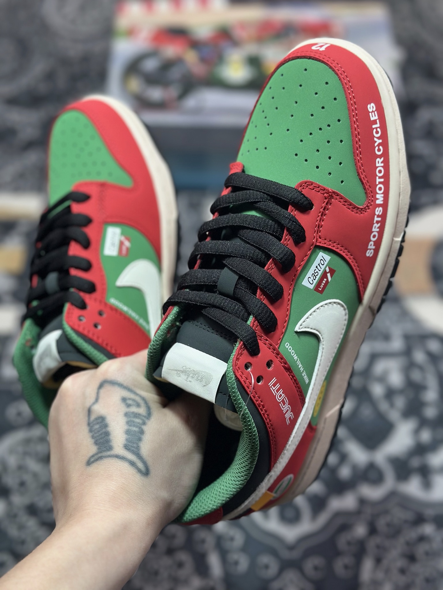 B4280  Nike SB Dunk Low 赛车红绿配色 周年高端定制 低帮休闲板鞋 MU0232-361