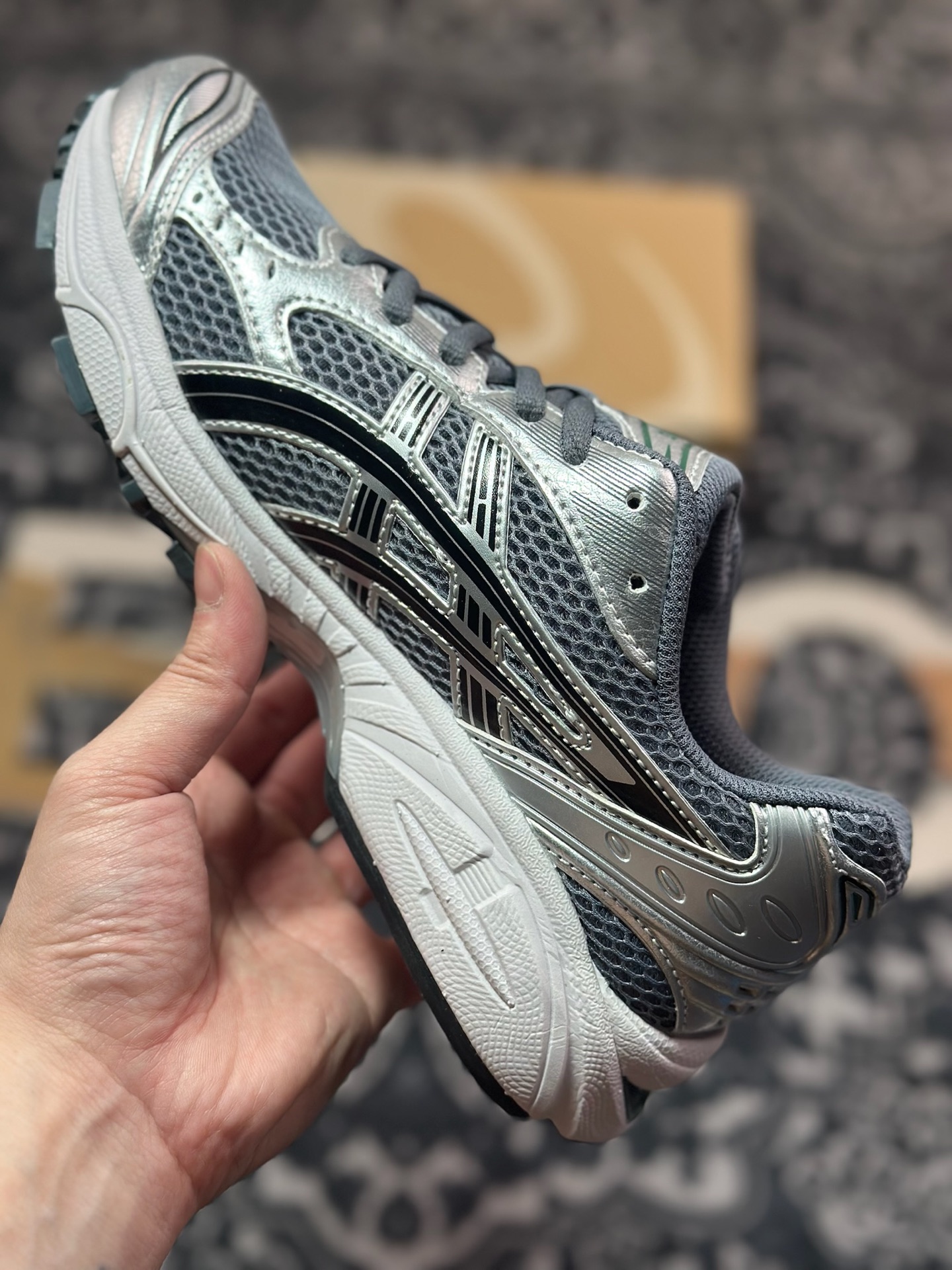 A8200  Asics Gel-Kayano 14系列  亚瑟士运动休闲透气专业跑鞋   1203A537-106