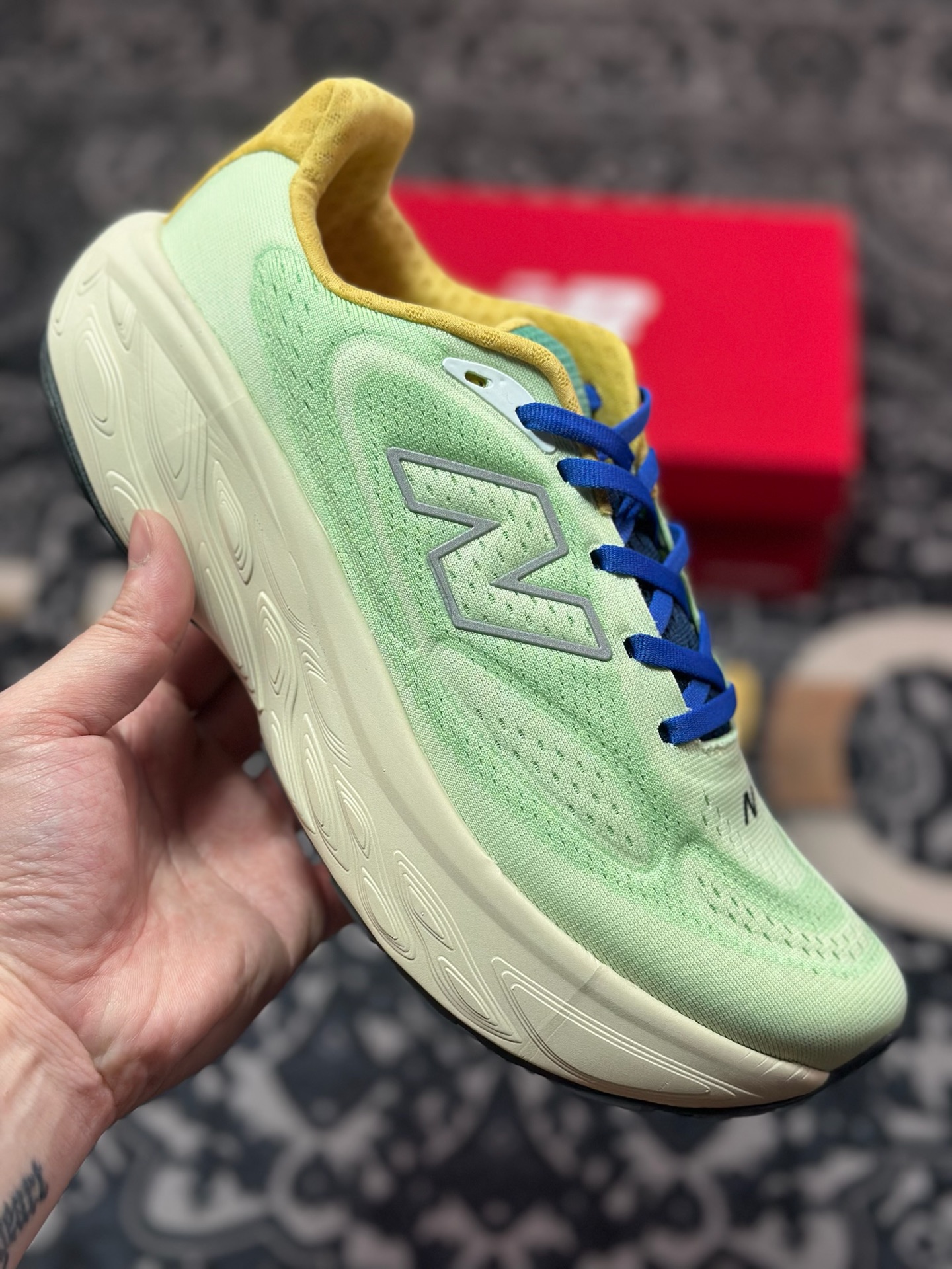 A8200  New Balance 新百伦 M108014G 网面透气跑步鞋