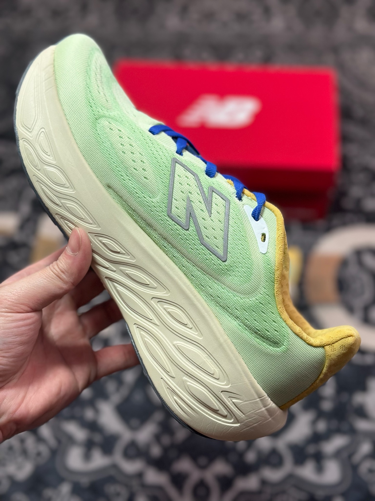 A8200  New Balance 新百伦 M108014G 网面透气跑步鞋