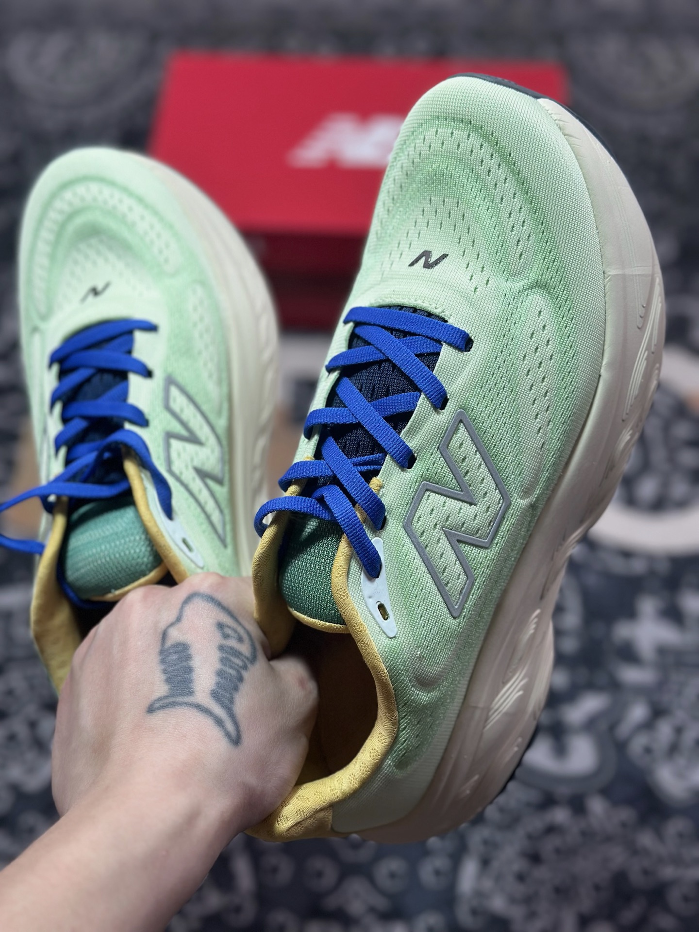 A8200  New Balance 新百伦 M108014G 网面透气跑步鞋