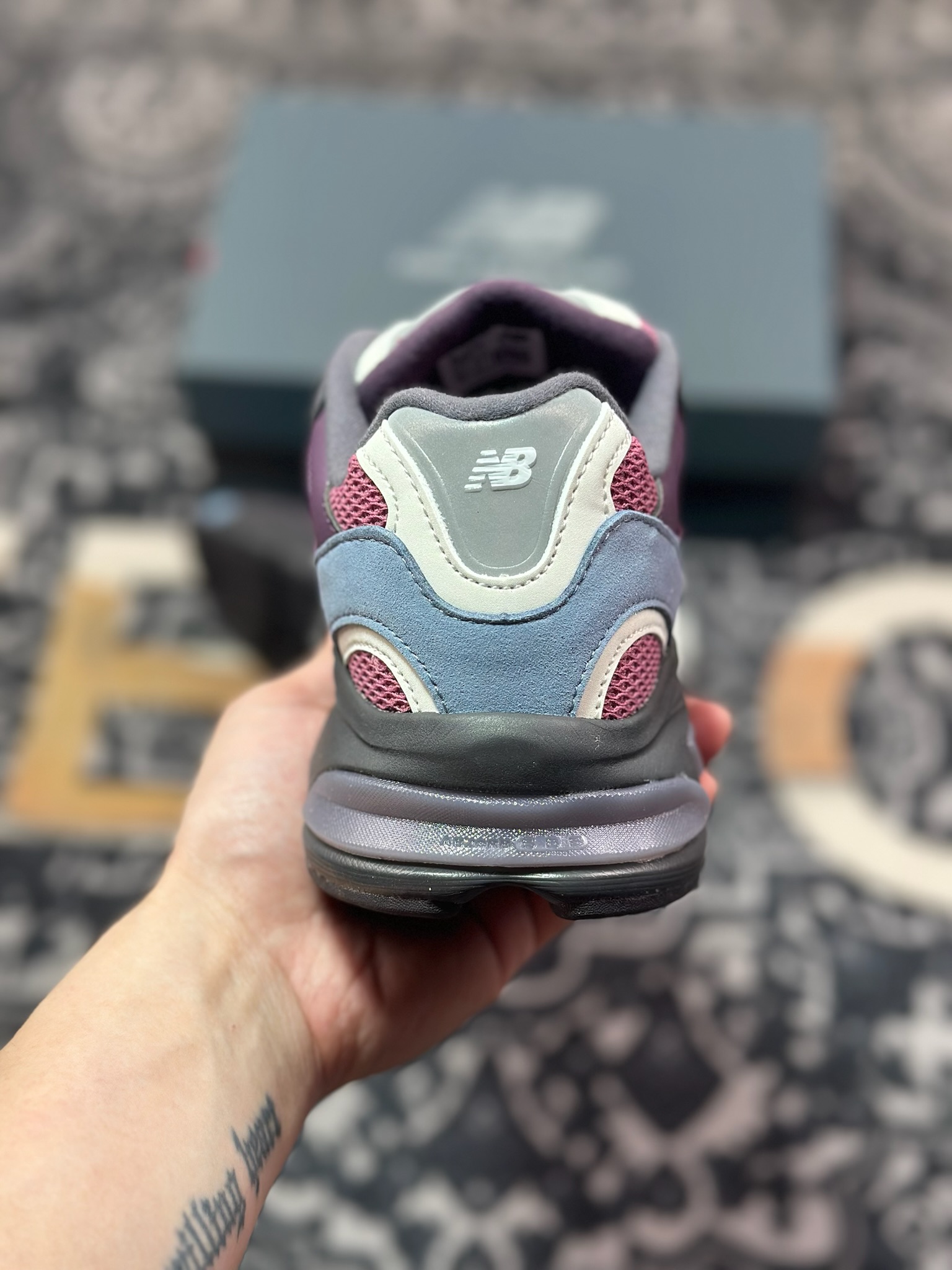 A7200  NB新百伦New Balance M2010系列低帮复古老爹风休闲运动慢跑鞋“武士黑做旧粉紫” M2010VB