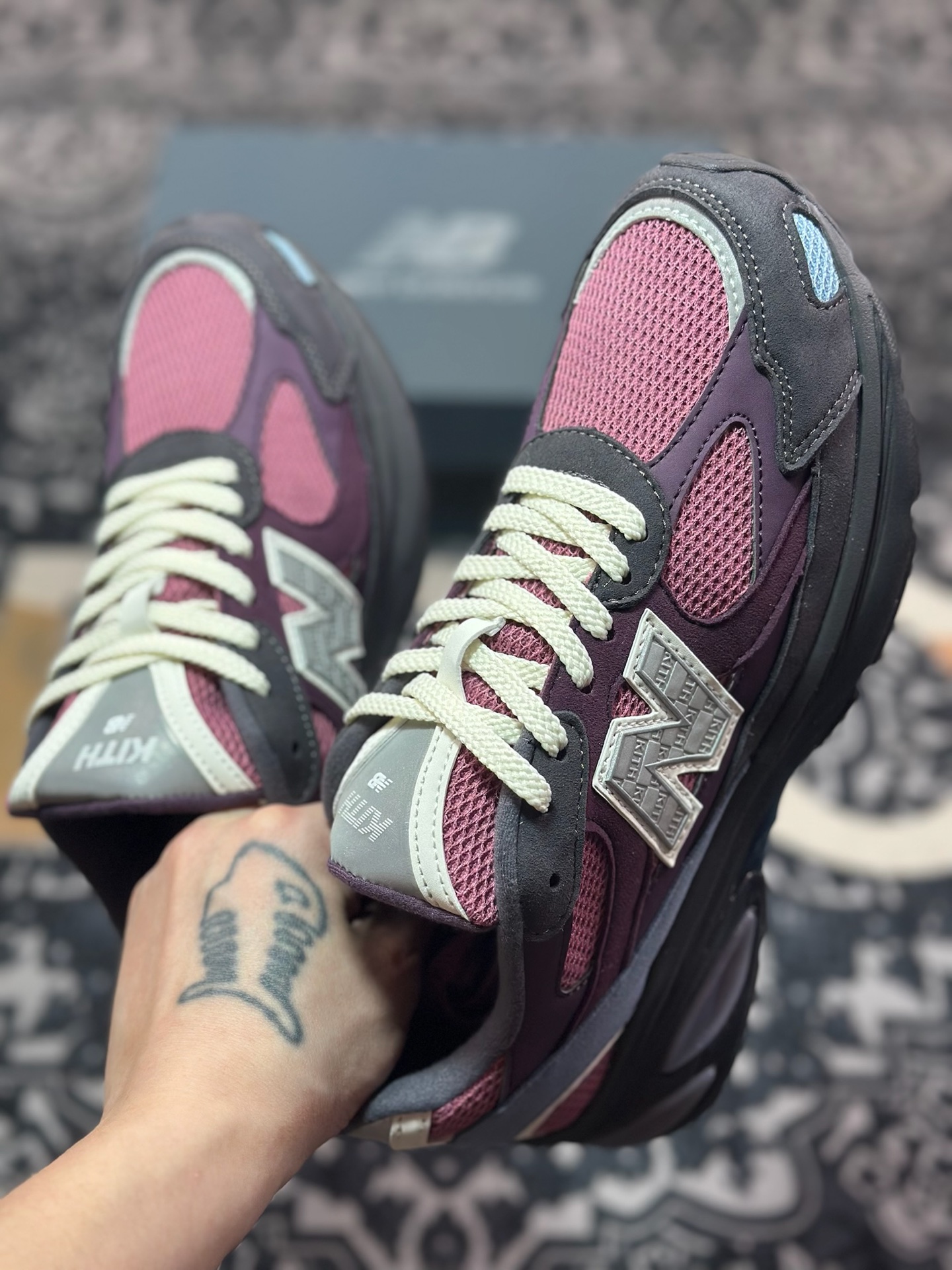 A7200  NB新百伦New Balance M2010系列低帮复古老爹风休闲运动慢跑鞋“武士黑做旧粉紫” M2010VB