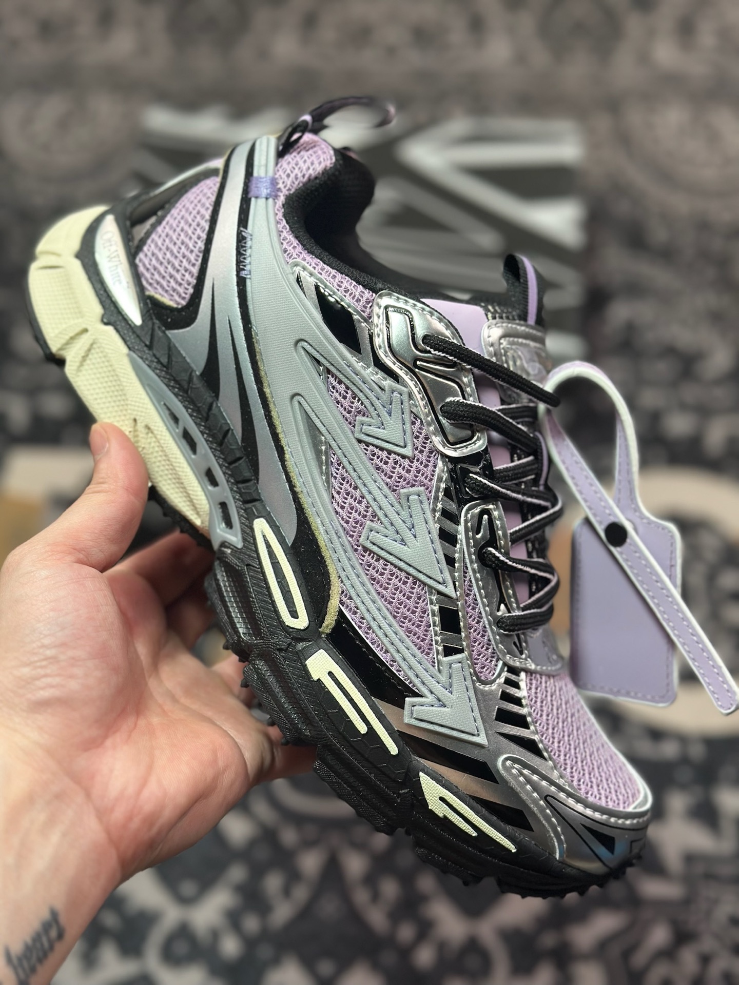 C5400    Off-White 2024年OW最新款跑鞋   23001