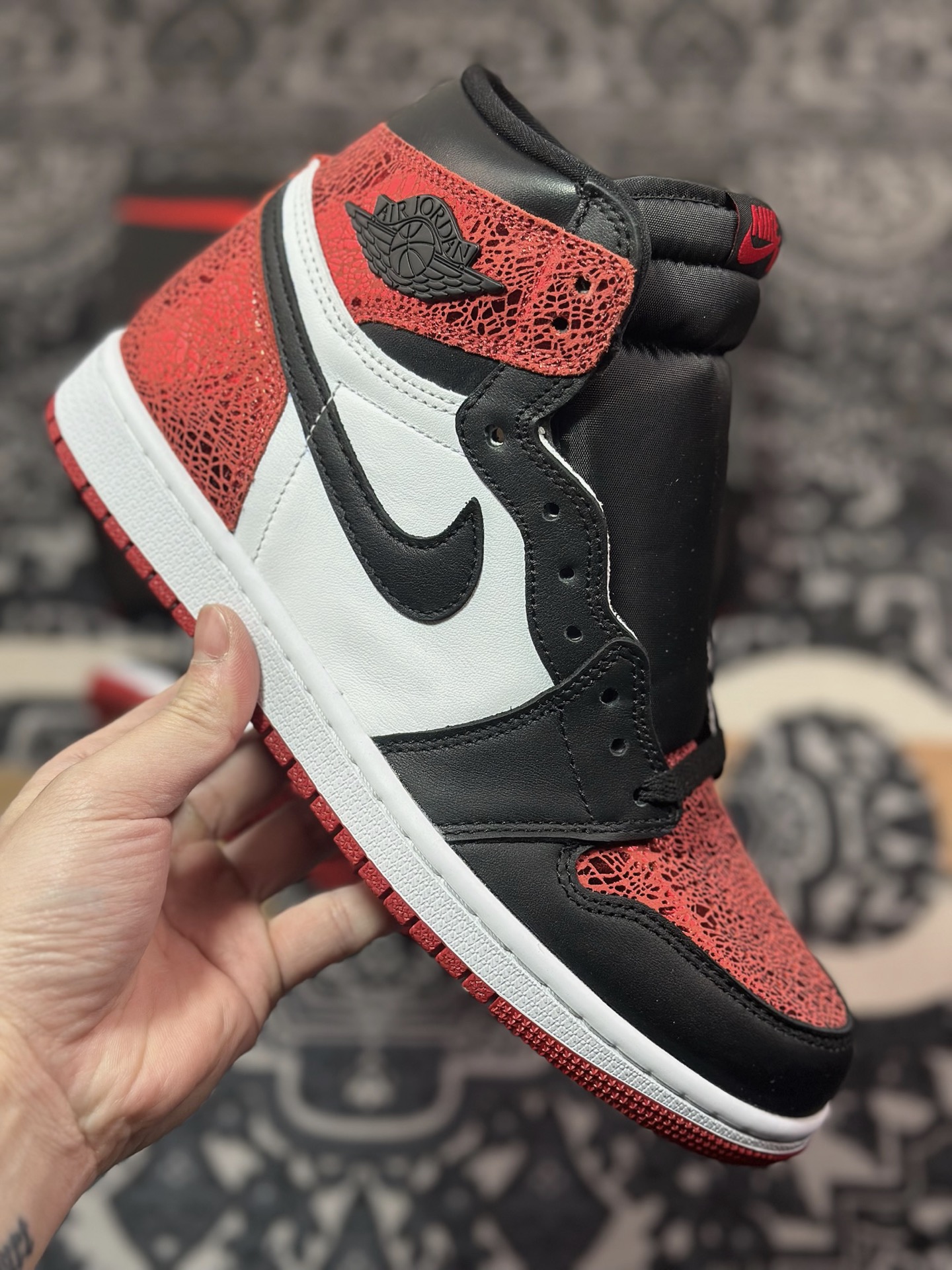 B3260   Air Jordan 1 High OG ”Ruby” AJ1 红宝石 高帮篮球鞋  FD2596-602