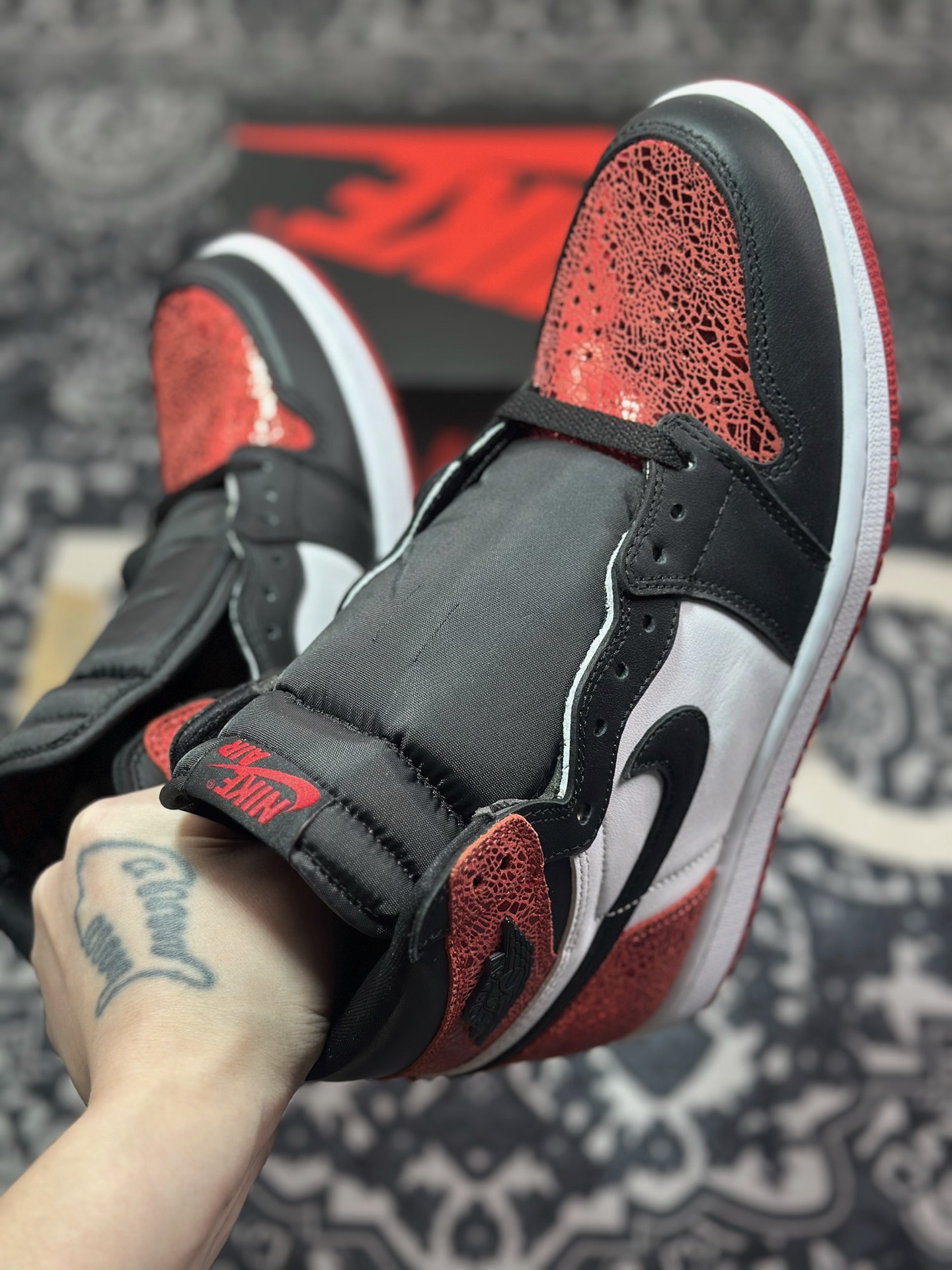 B3260   Air Jordan 1 High OG ”Ruby” AJ1 红宝石 高帮篮球鞋  FD2596-602