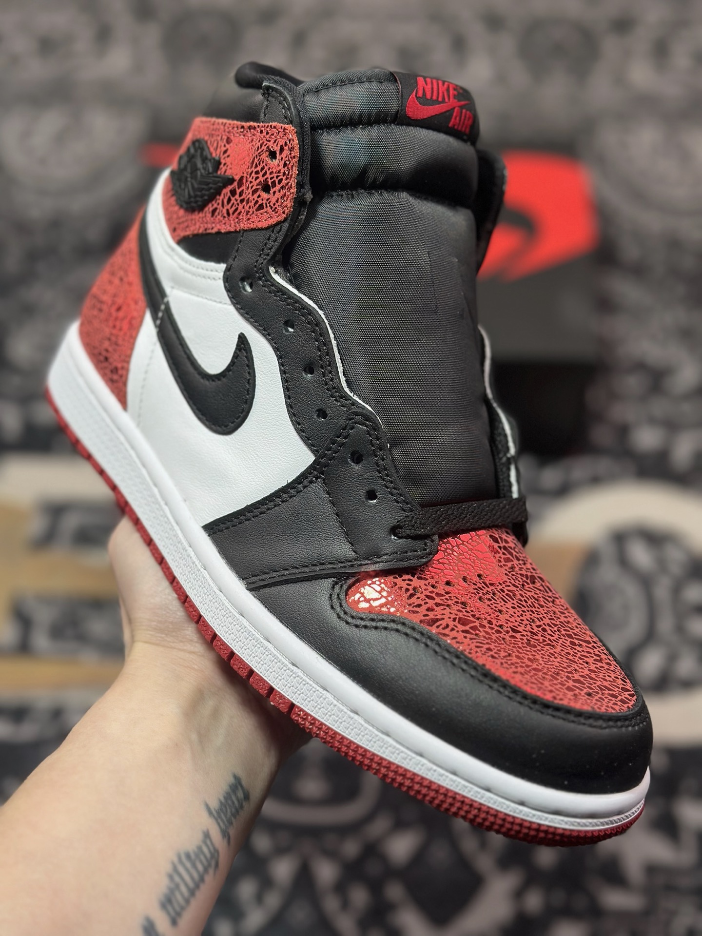 B3260   Air Jordan 1 High OG ”Ruby” AJ1 红宝石 高帮篮球鞋  FD2596-602