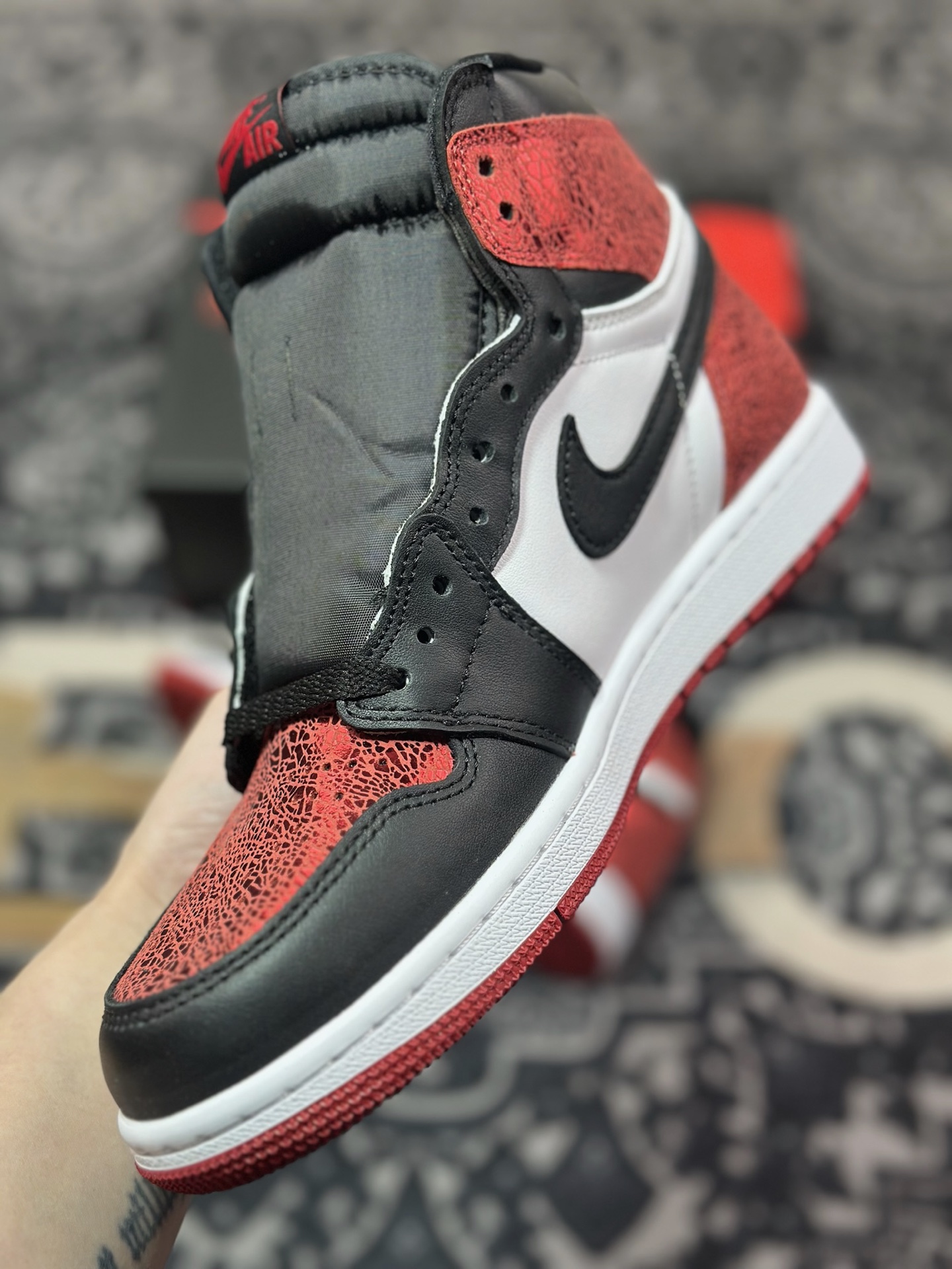 B3260   Air Jordan 1 High OG ”Ruby” AJ1 红宝石 高帮篮球鞋  FD2596-602