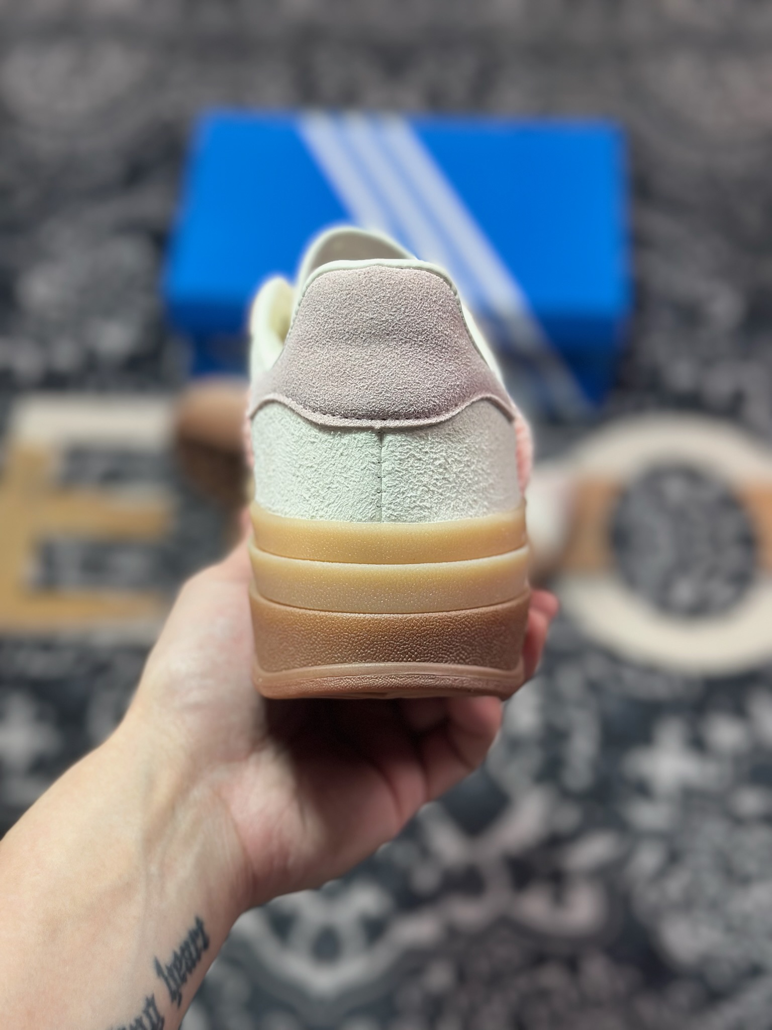 A4160  AD Originals Gazelle Bold 白粉 厚底防滑休闲板鞋   JR8374