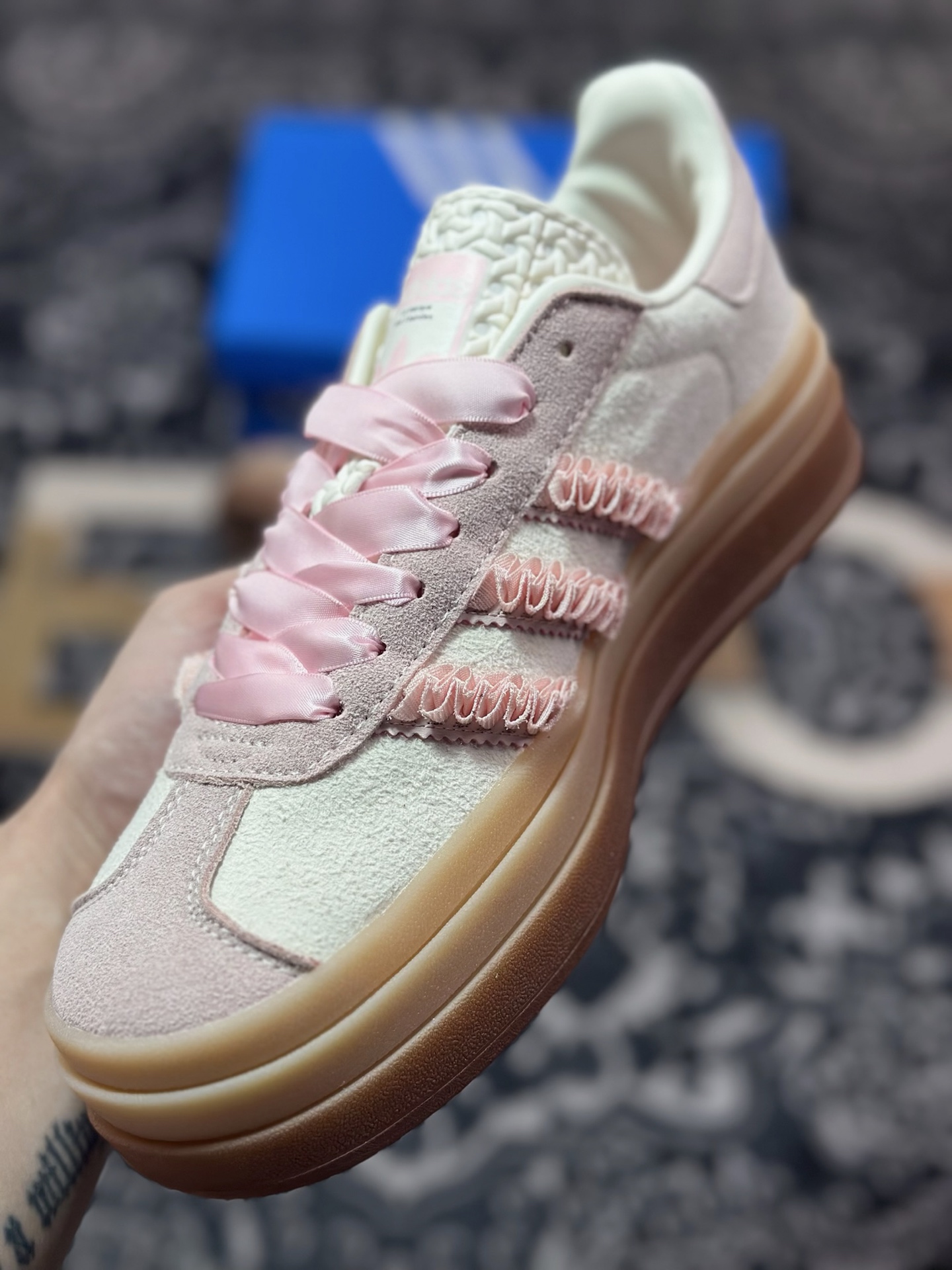 A4160  AD Originals Gazelle Bold 白粉 厚底防滑休闲板鞋   JR8374