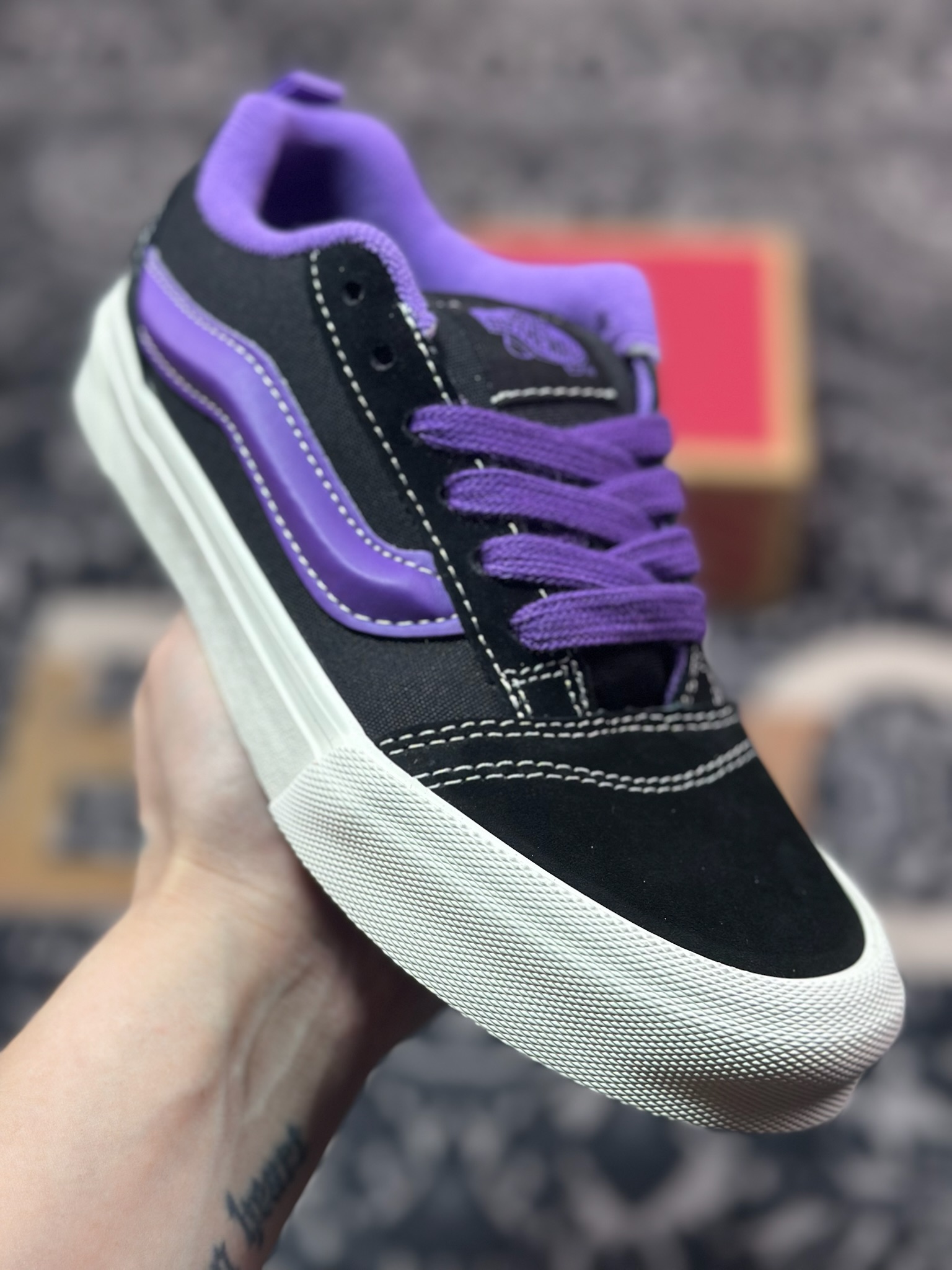 A1130   Vans Knu Skool 黑紫 肥胖版立体大Logo 加厚鞋舌  低帮复古休闲硫化面包鞋