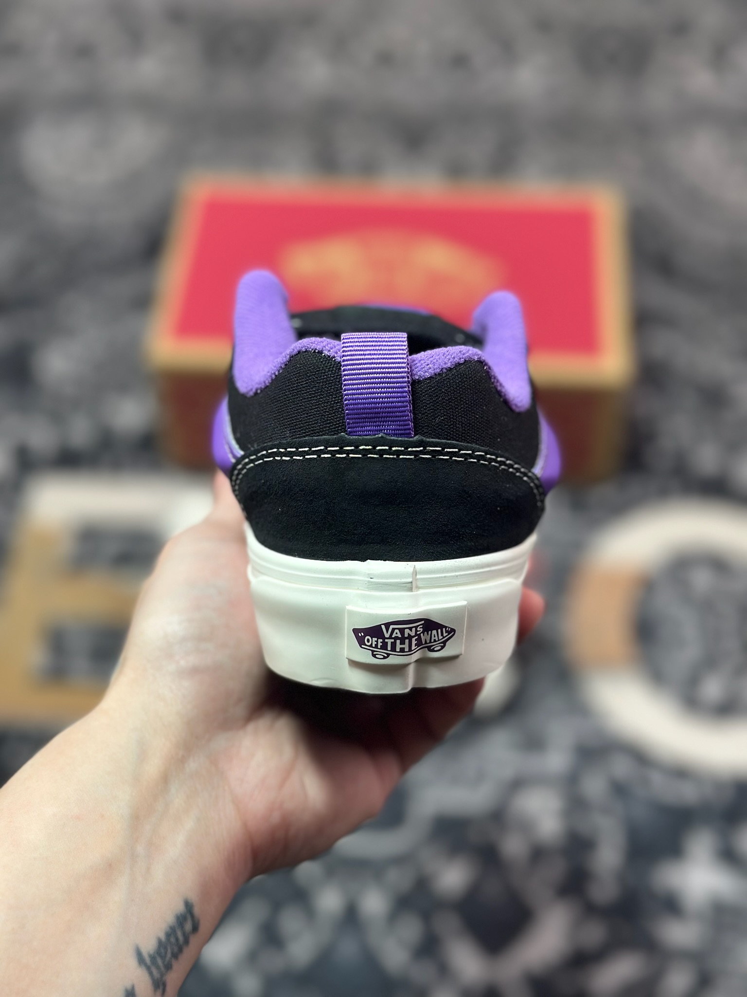 A1130   Vans Knu Skool 黑紫 肥胖版立体大Logo 加厚鞋舌  低帮复古休闲硫化面包鞋