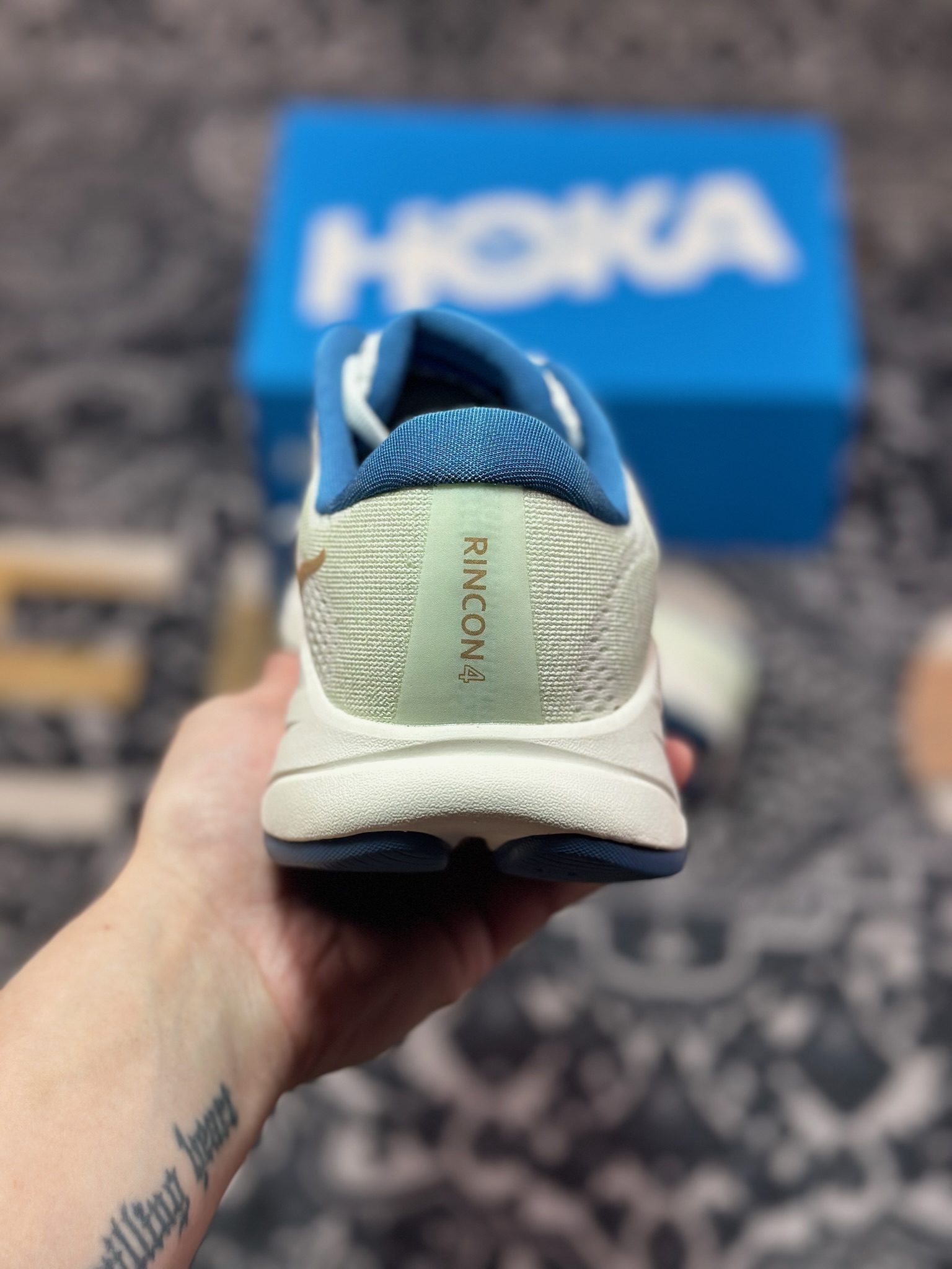 B0220  Hoka One One Rincon 4  林康4代公路休闲跑步鞋  1155130-FTG
