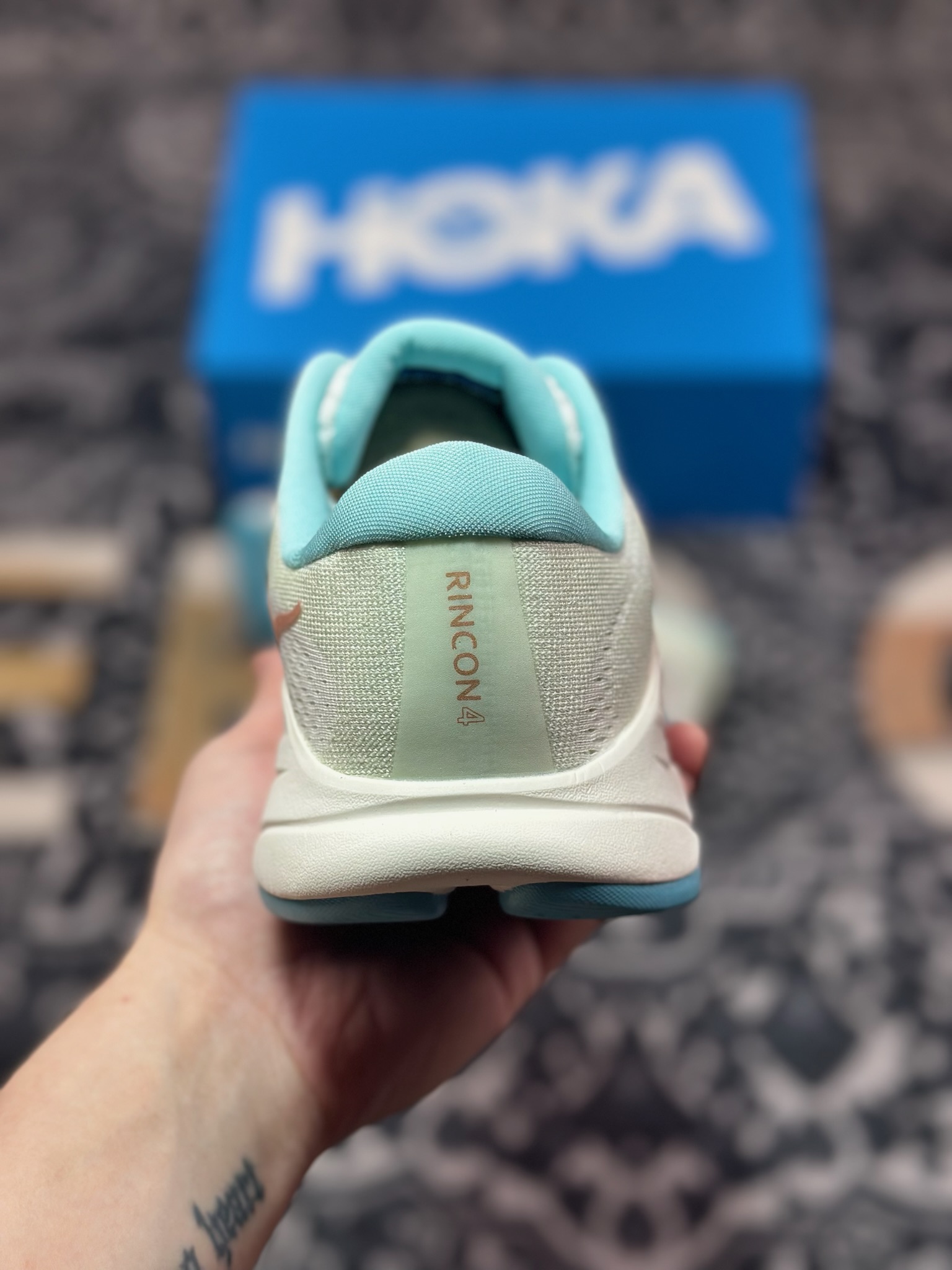 B0220  Hoka One One Rincon 4  林康4代公路休闲跑步鞋  1155131-FTRS