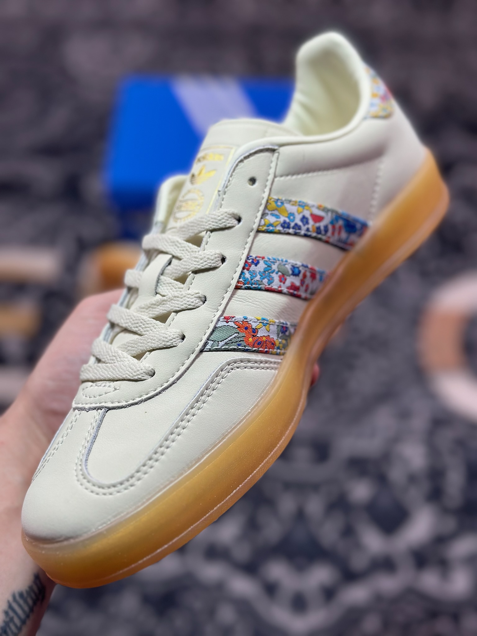A6180  AD Gazelle Indoor Trainers 羚羊内训系列低帮复古百搭休闲运动德训风板鞋 JH7370