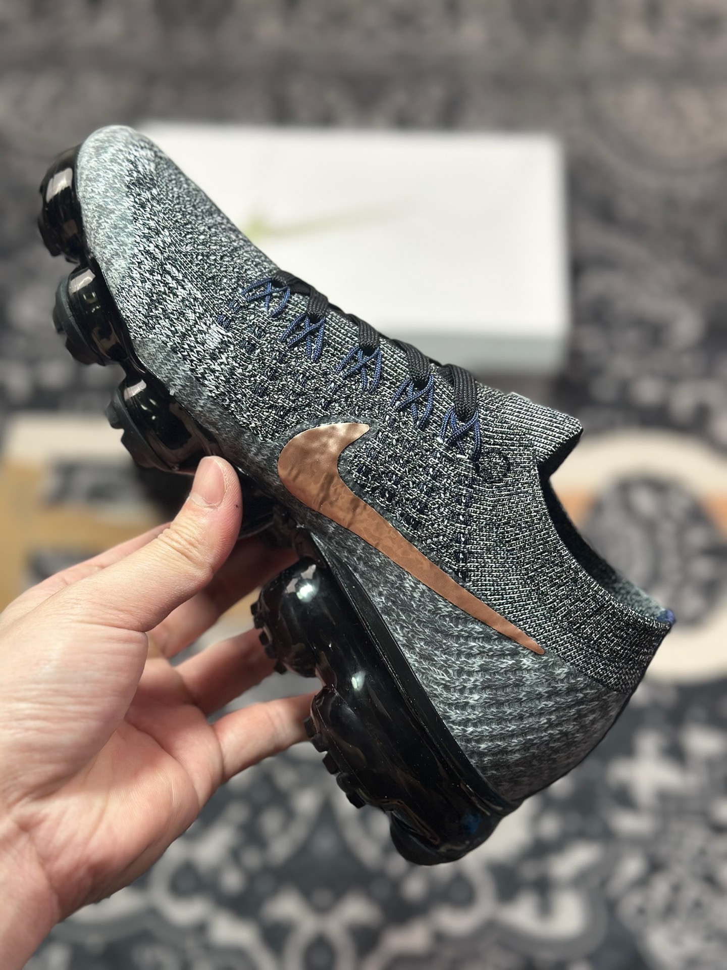 A9220  Nike AIR VAPORMAX Platinum 编织 气垫运动防滑轻便 849558-010
