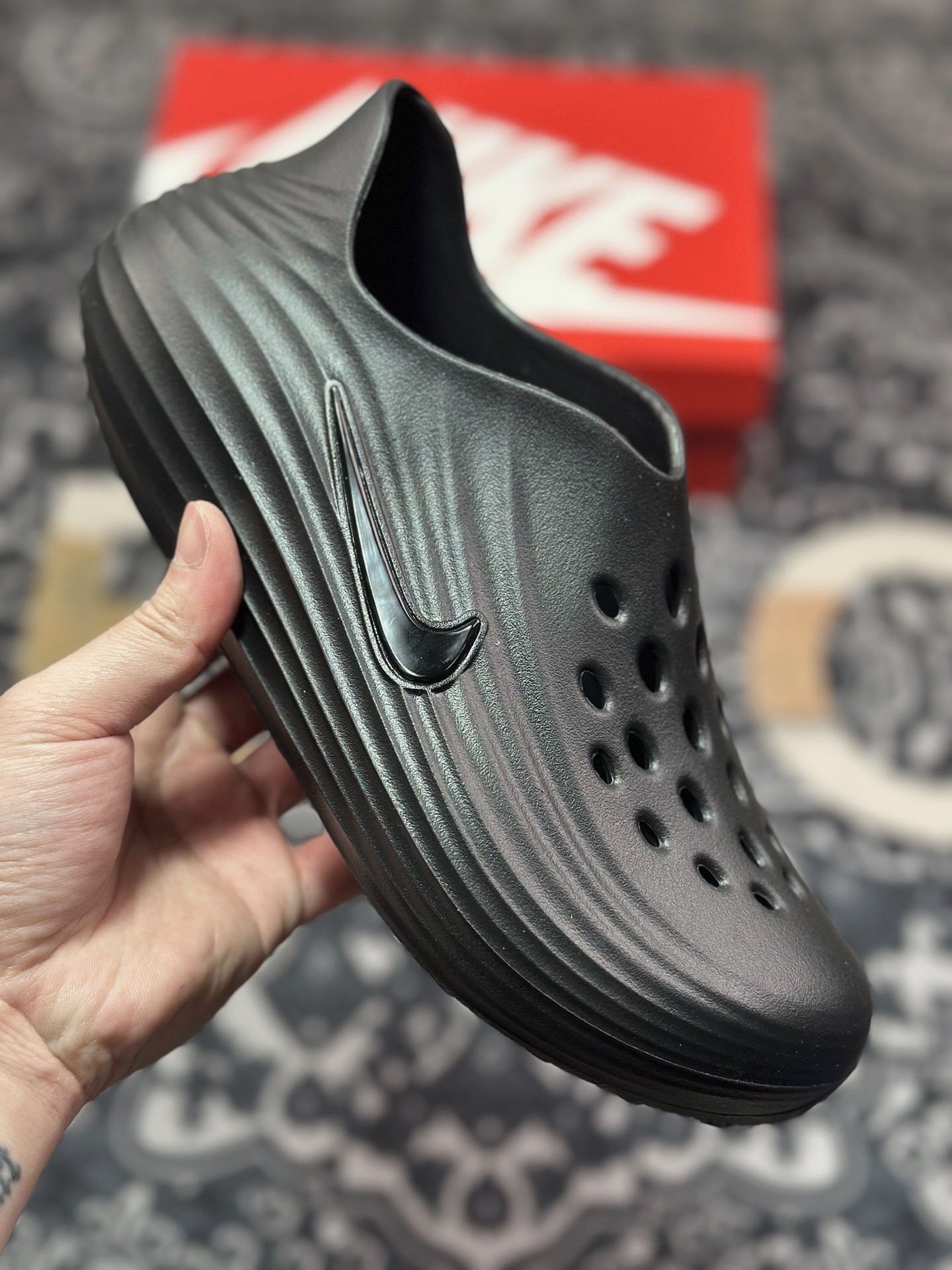 A0120  Nike ReactX Rejuven8 一脚蹬夏日穿搭凉鞋  HV5060-001