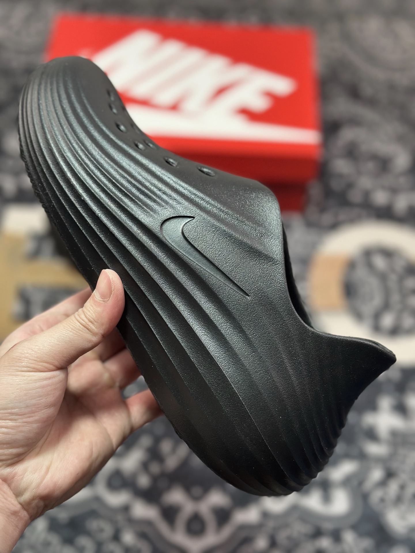 A0120  Nike ReactX Rejuven8 一脚蹬夏日穿搭凉鞋  HV5060-001
