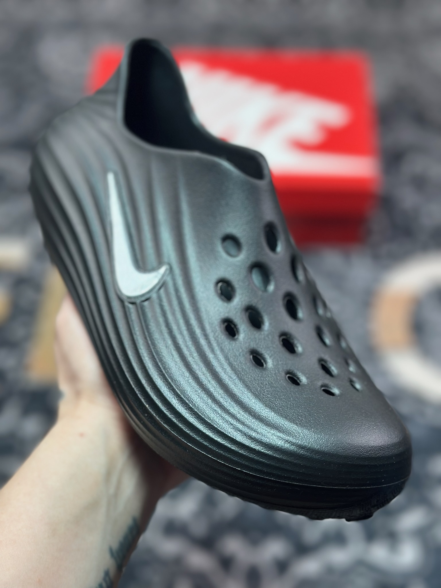A0120  Nike ReactX Rejuven8 一脚蹬夏日穿搭凉鞋 HV5062-001