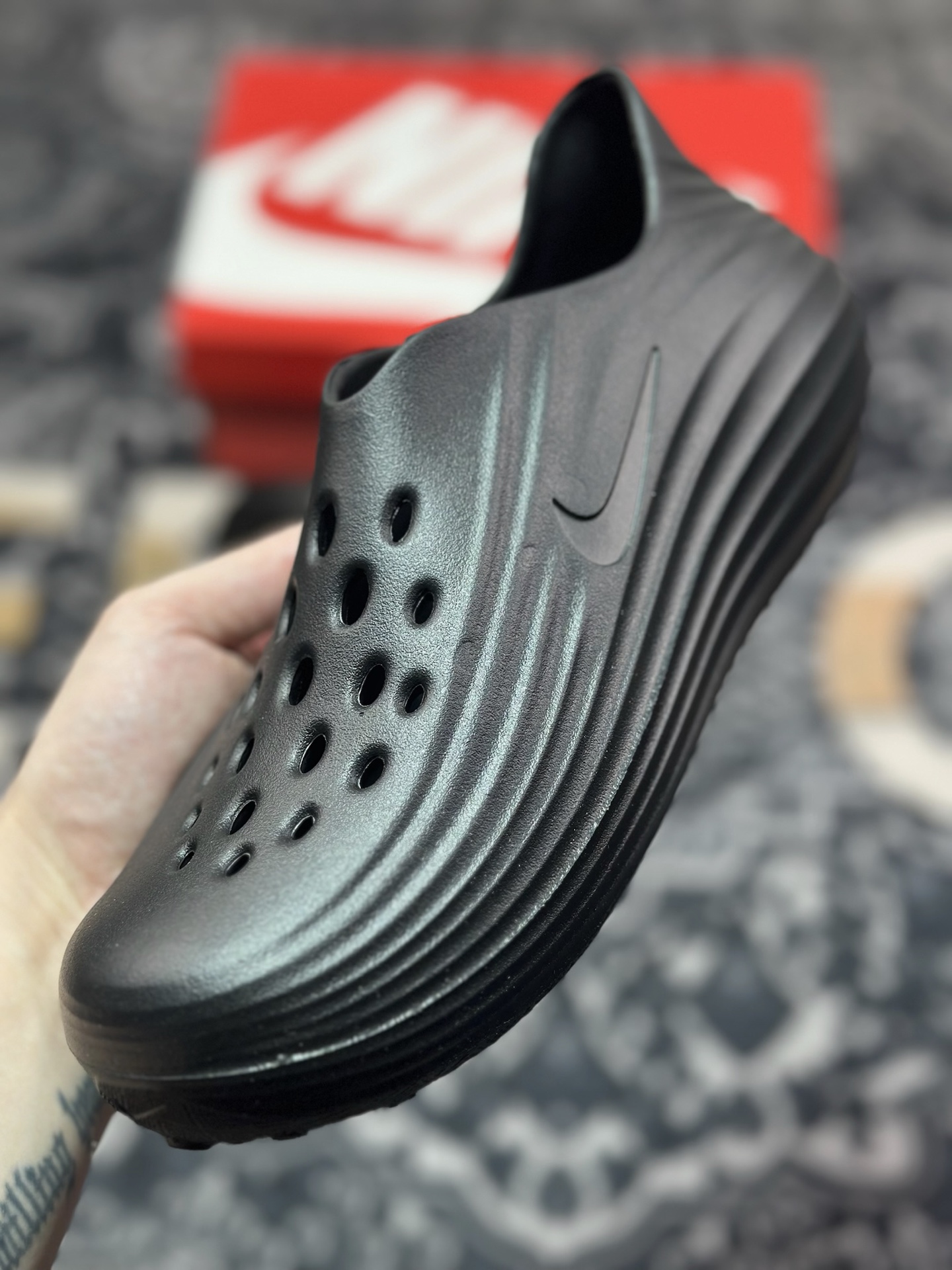 A0120  Nike ReactX Rejuven8 一脚蹬夏日穿搭凉鞋 HV5062-001