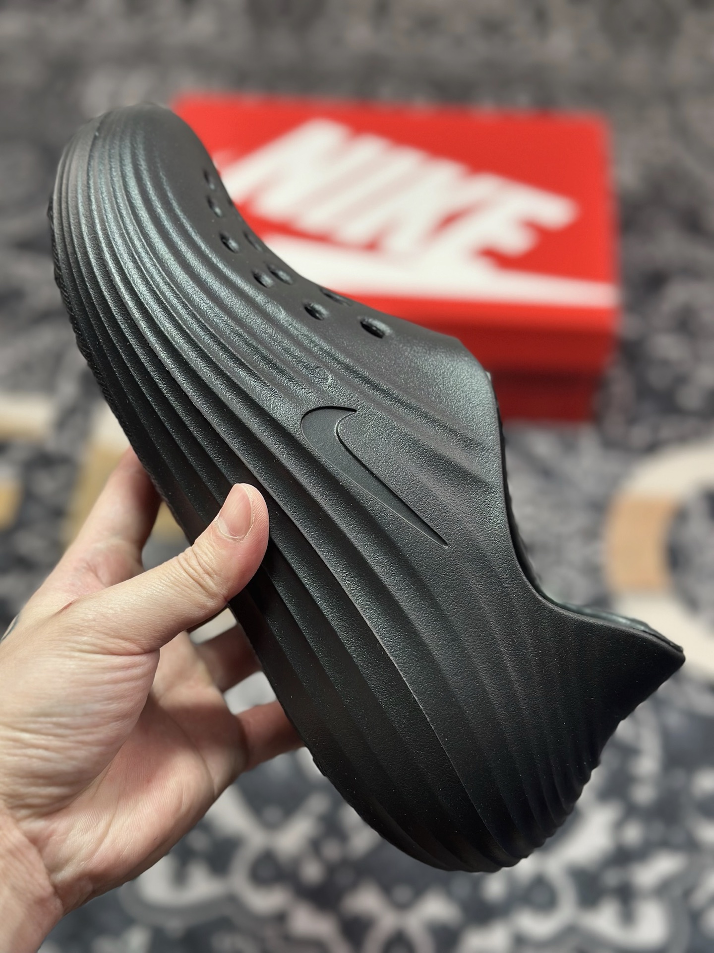 A0120  Nike ReactX Rejuven8 一脚蹬夏日穿搭凉鞋 HV5062-001