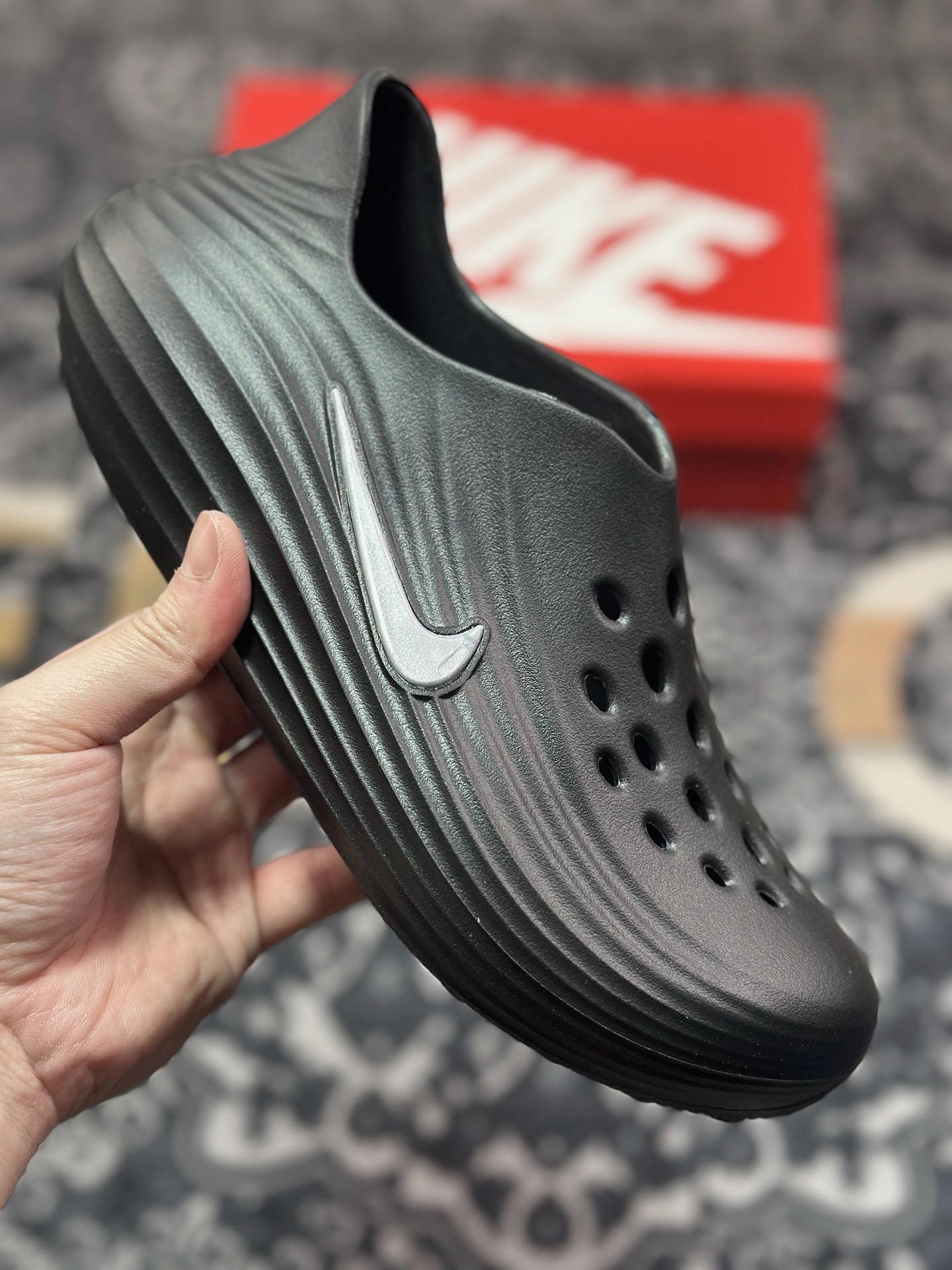 A0120  Nike ReactX Rejuven8 一脚蹬夏日穿搭凉鞋 HV5062-001