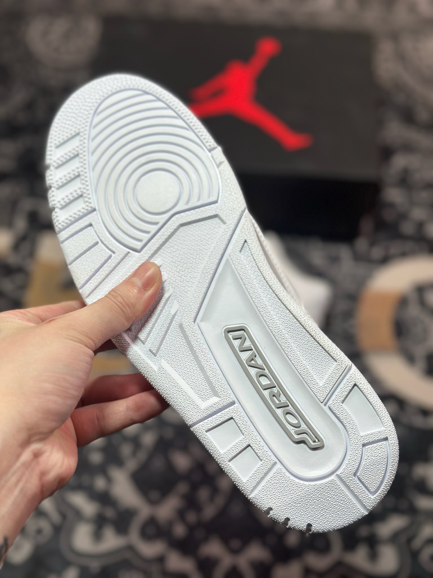 B9350  Air Jordan 3 Retro ”Pure Money” AJ3 乔3复刻白猫  CT8532-111
