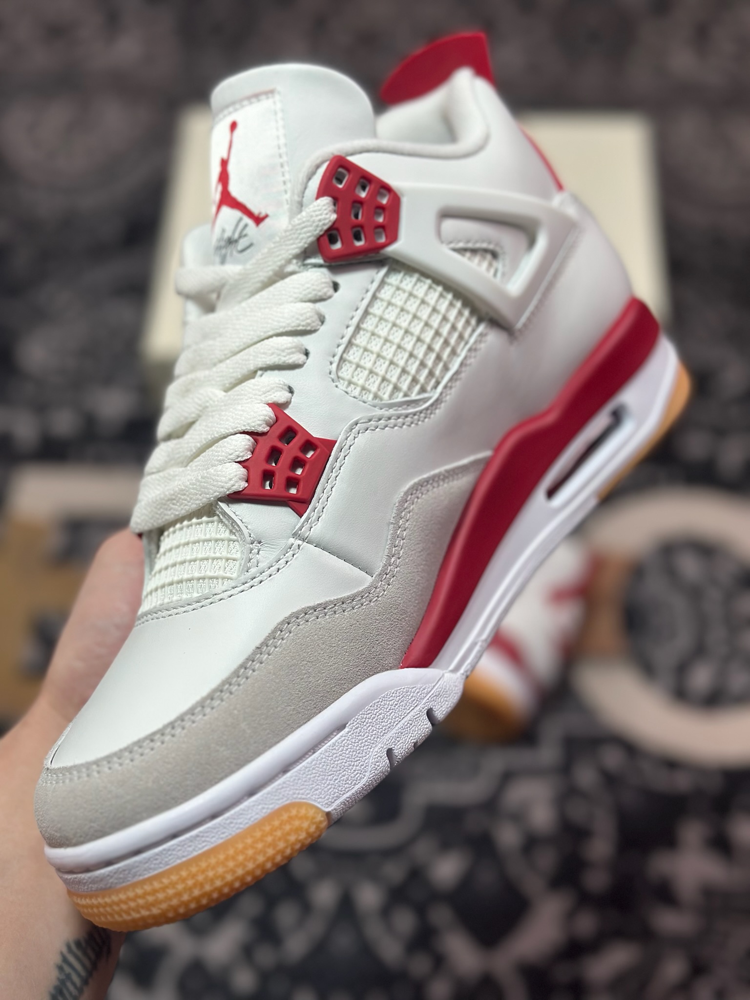 D1470      优选 原装级别#纯原大厂出品 NK SB x Air Jordan 4 ”Varsity Red” 联名款 白红  DR5415-106
