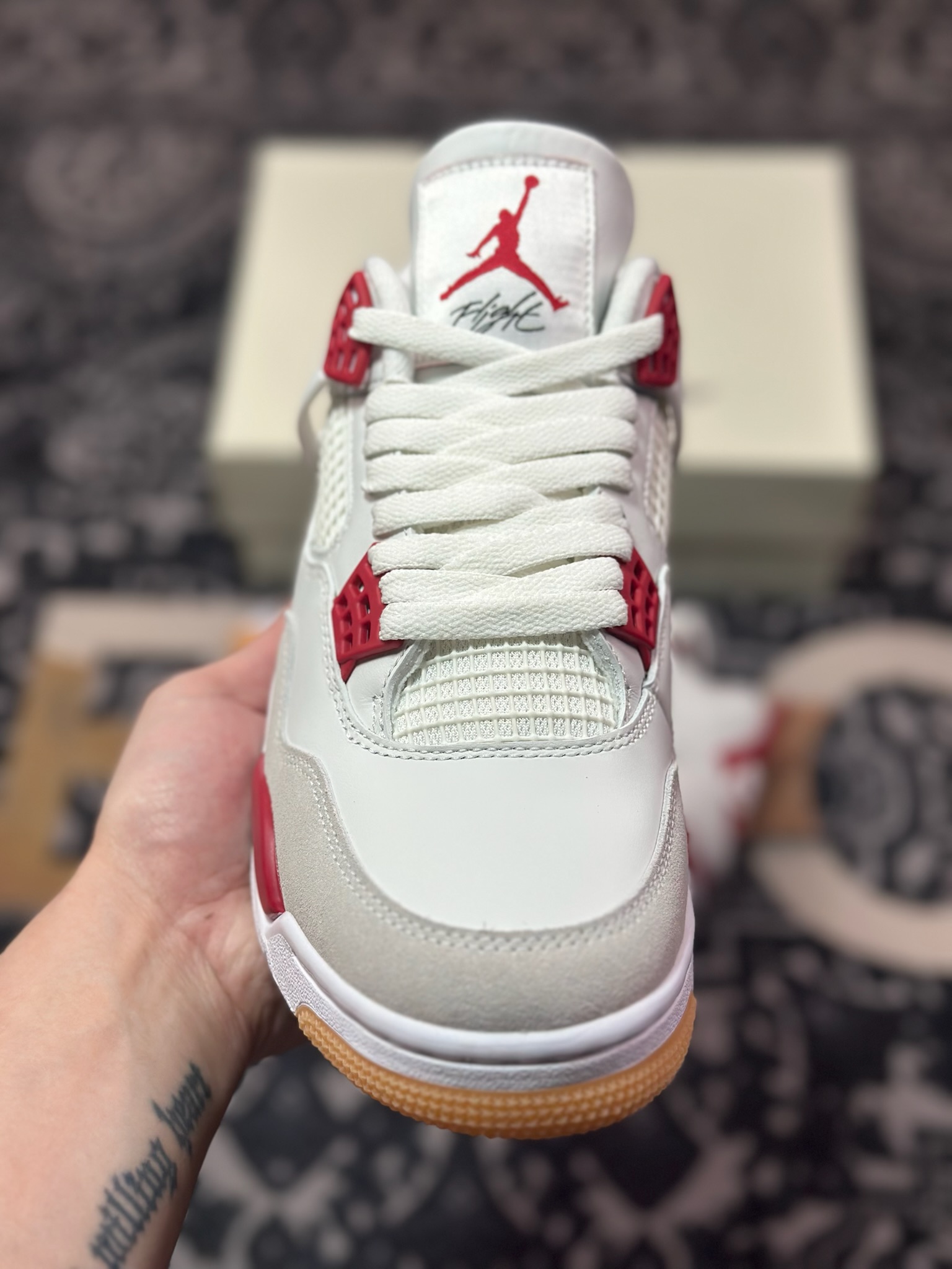 D1470      优选 原装级别#纯原大厂出品 NK SB x Air Jordan 4 ”Varsity Red” 联名款 白红  DR5415-106