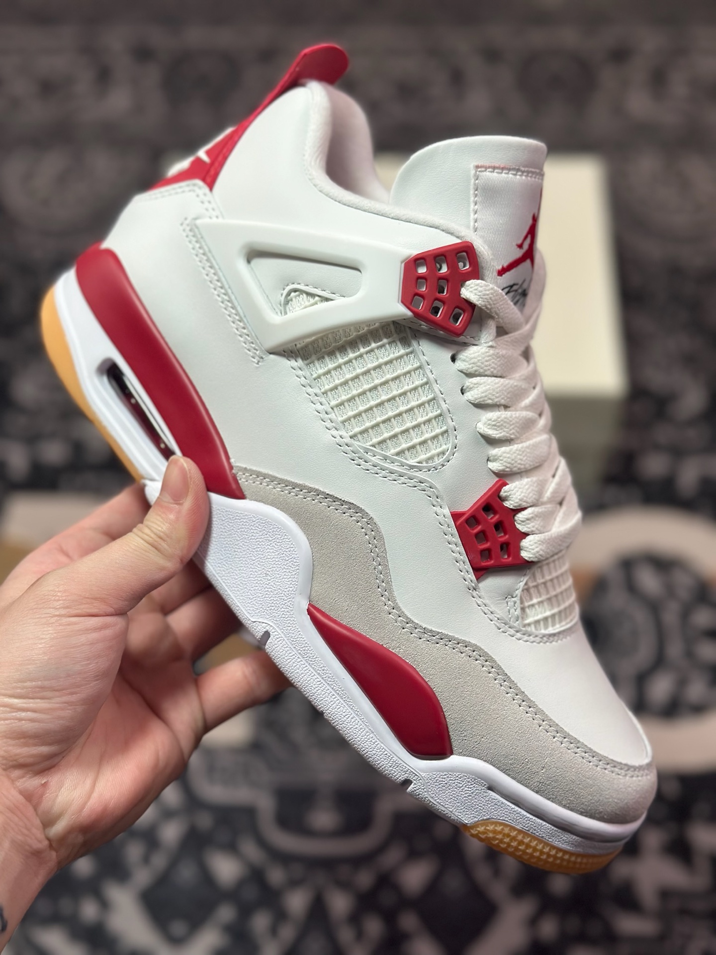D1470      优选 原装级别#纯原大厂出品 NK SB x Air Jordan 4 ”Varsity Red” 联名款 白红  DR5415-106