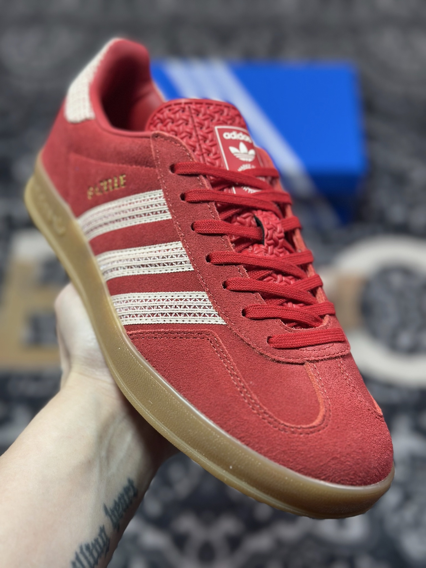 A7200    优选 原装级别# adidas originals GAZELLE 舒适百搭 低帮 板鞋 男女同款 白红 JI2756