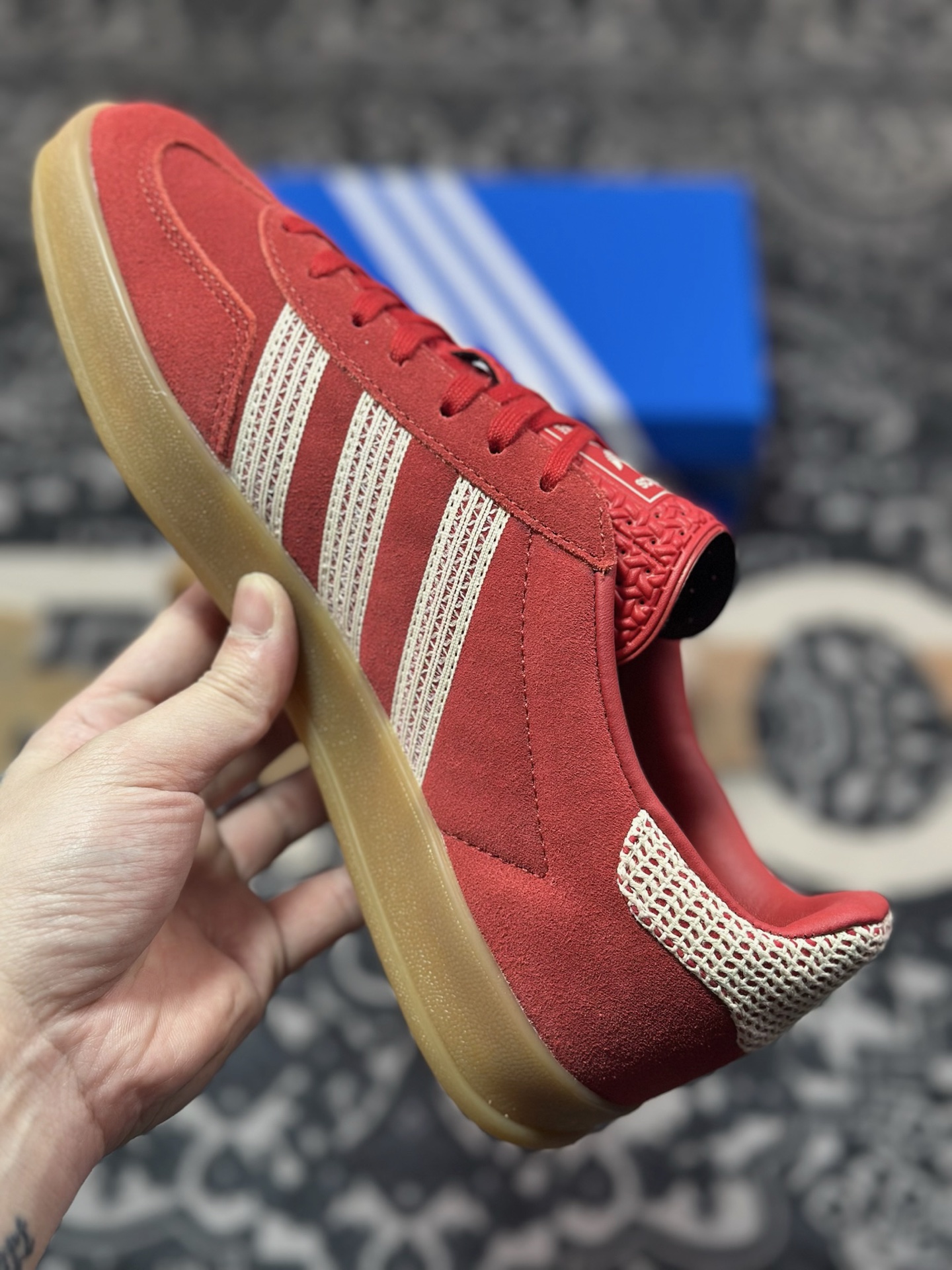 A7200    优选 原装级别# adidas originals GAZELLE 舒适百搭 低帮 板鞋 男女同款 白红 JI2756