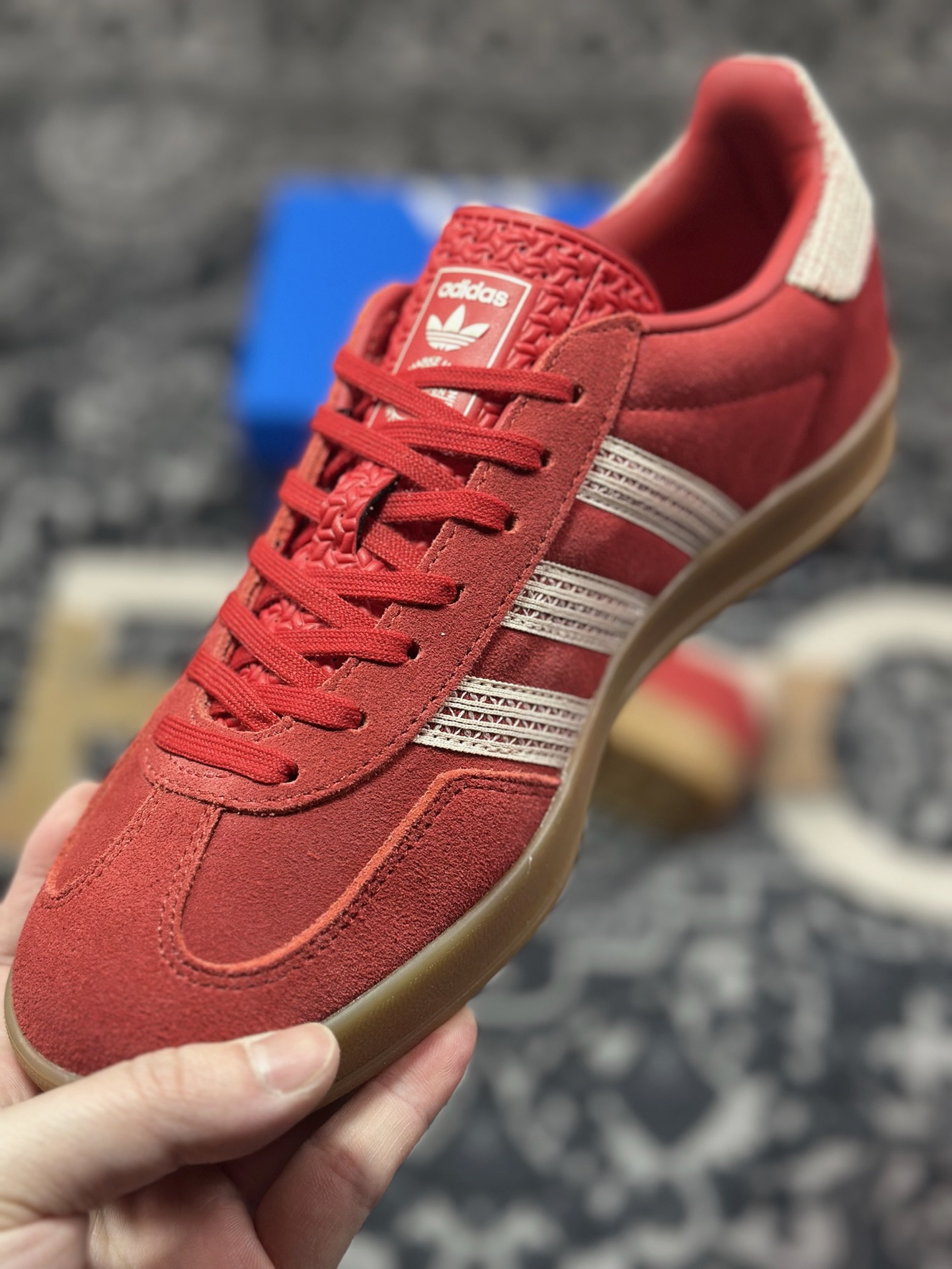 A7200    优选 原装级别# adidas originals GAZELLE 舒适百搭 低帮 板鞋 男女同款 白红 JI2756