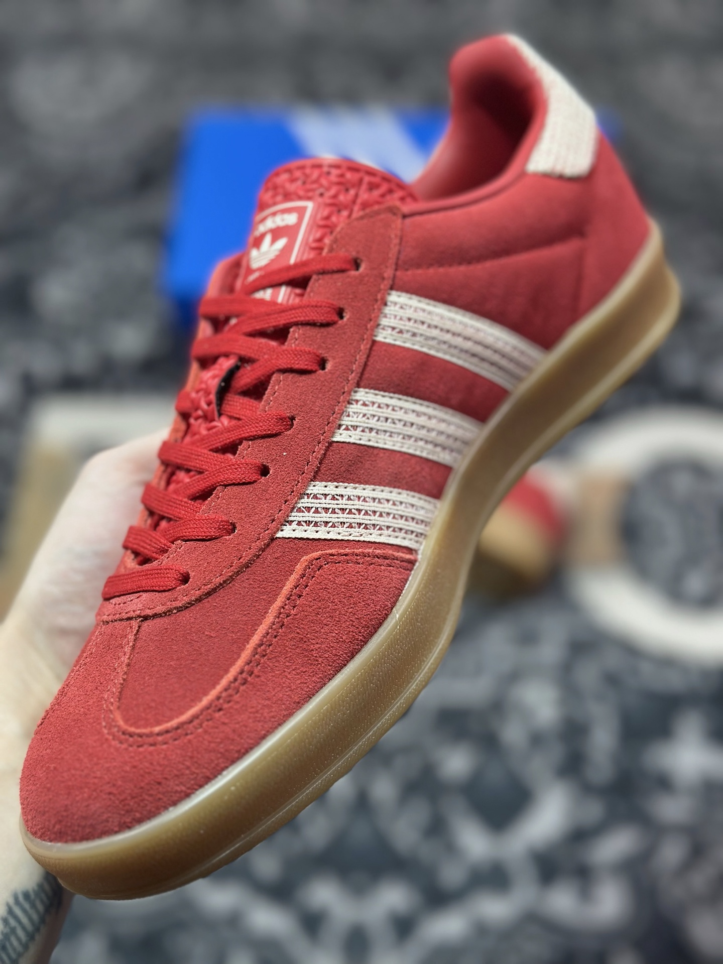 A7200    优选 原装级别# adidas originals GAZELLE 舒适百搭 低帮 板鞋 男女同款 白红 JI2756
