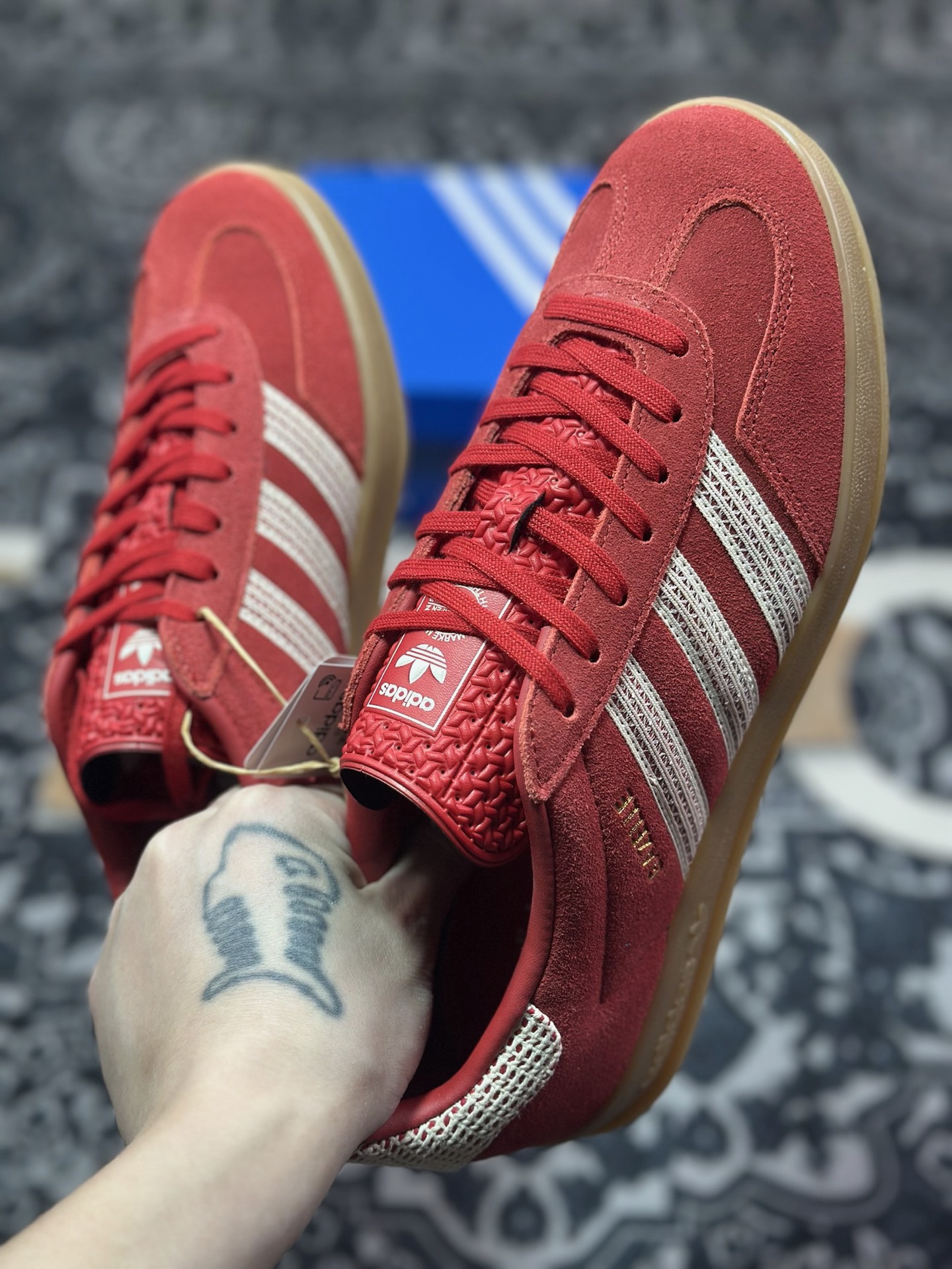 A7200    优选 原装级别# adidas originals GAZELLE 舒适百搭 低帮 板鞋 男女同款 白红 JI2756