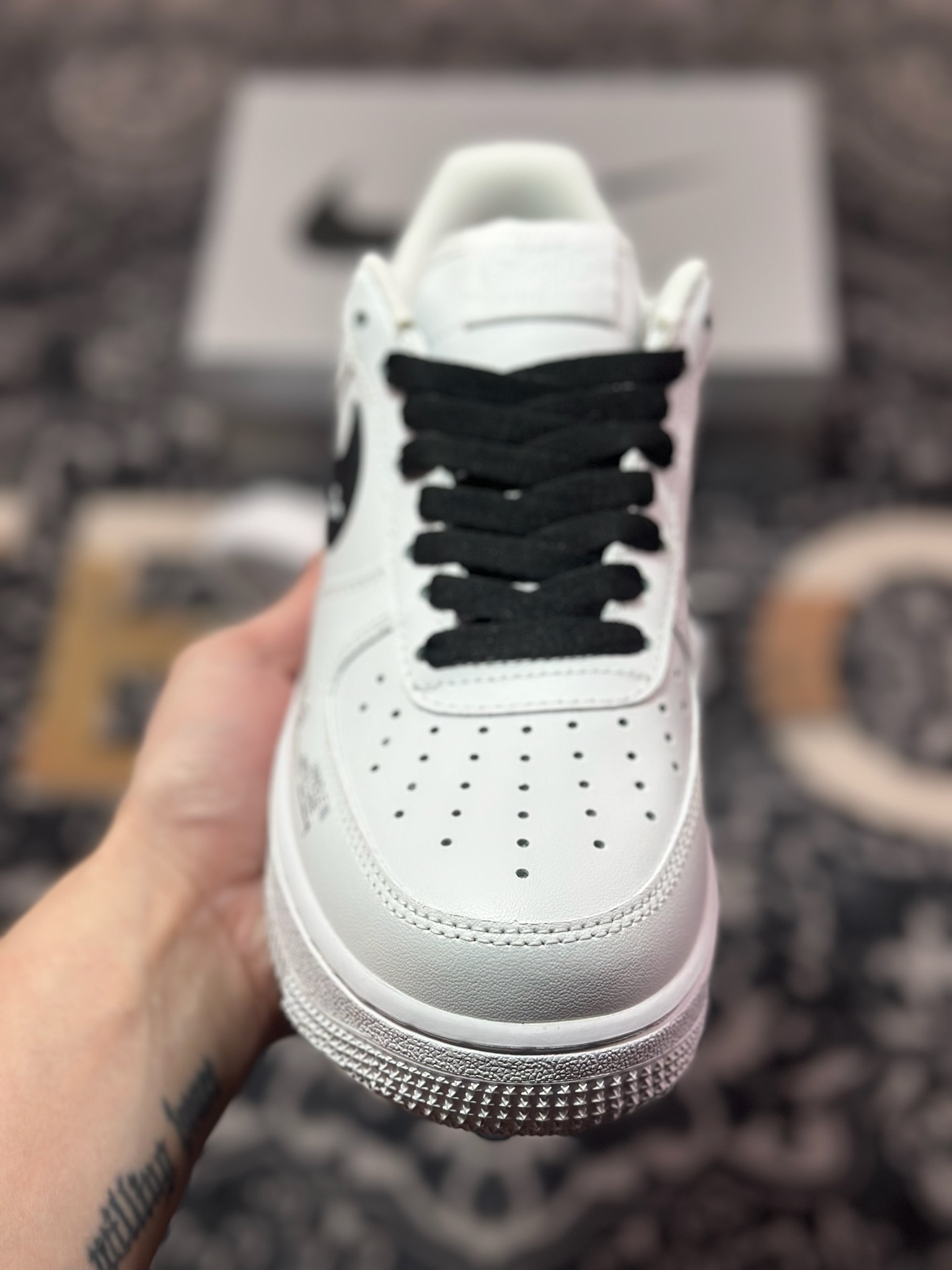 B4260  Nike Air Force 1 Low 07 印花集 纯手绘 白黑  ZH0316-068