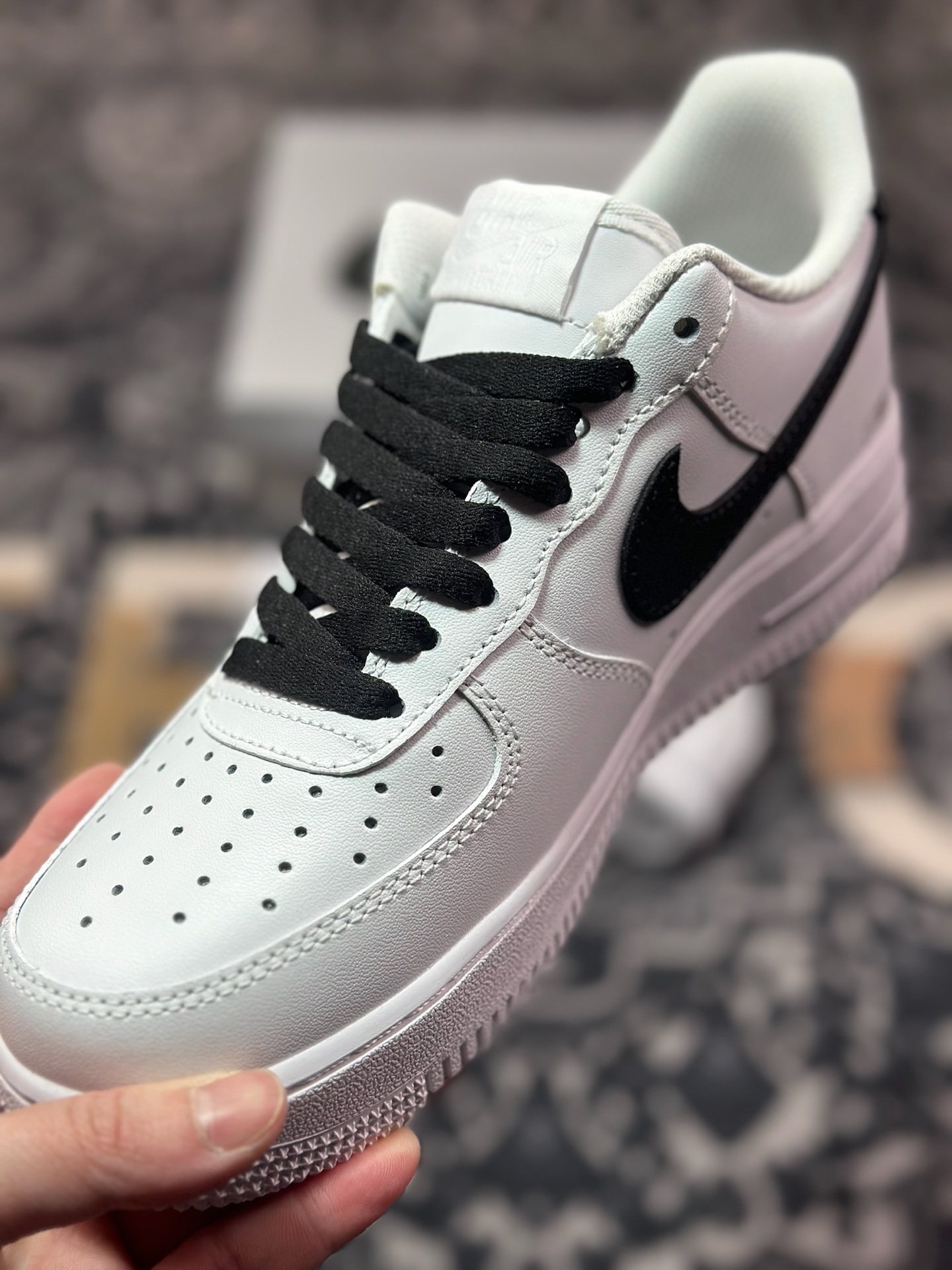 B4260  Nike Air Force 1 Low 07 印花集 纯手绘 白黑  ZH0316-068