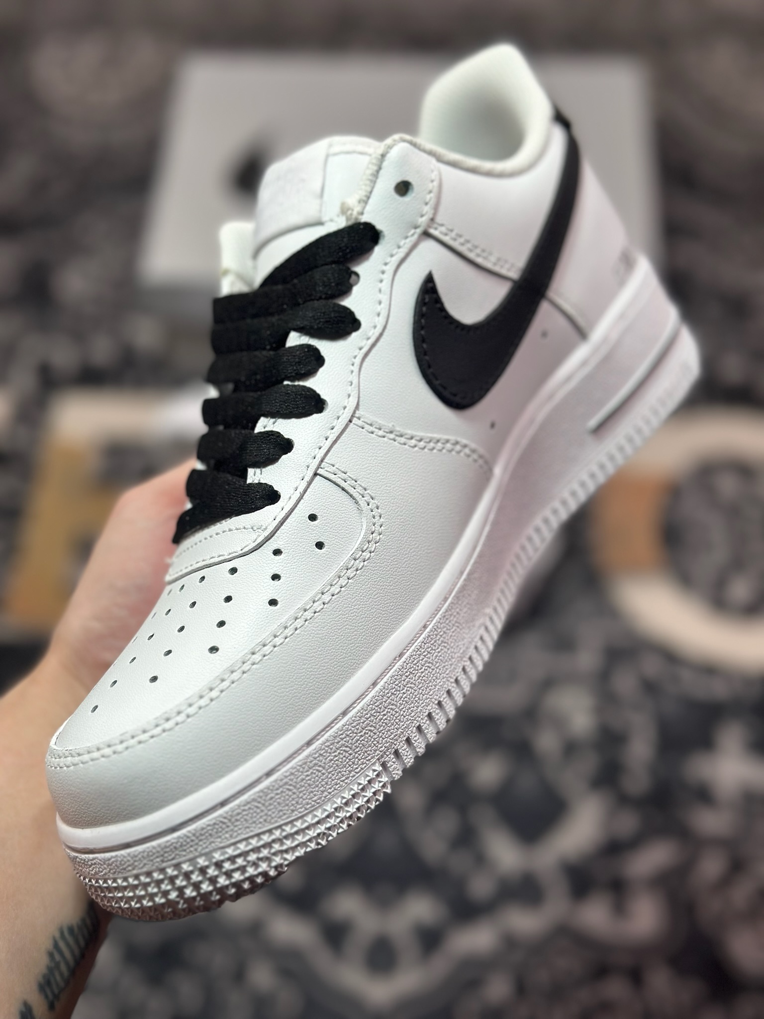 B4260  Nike Air Force 1 Low 07 印花集 纯手绘 白黑  ZH0316-068