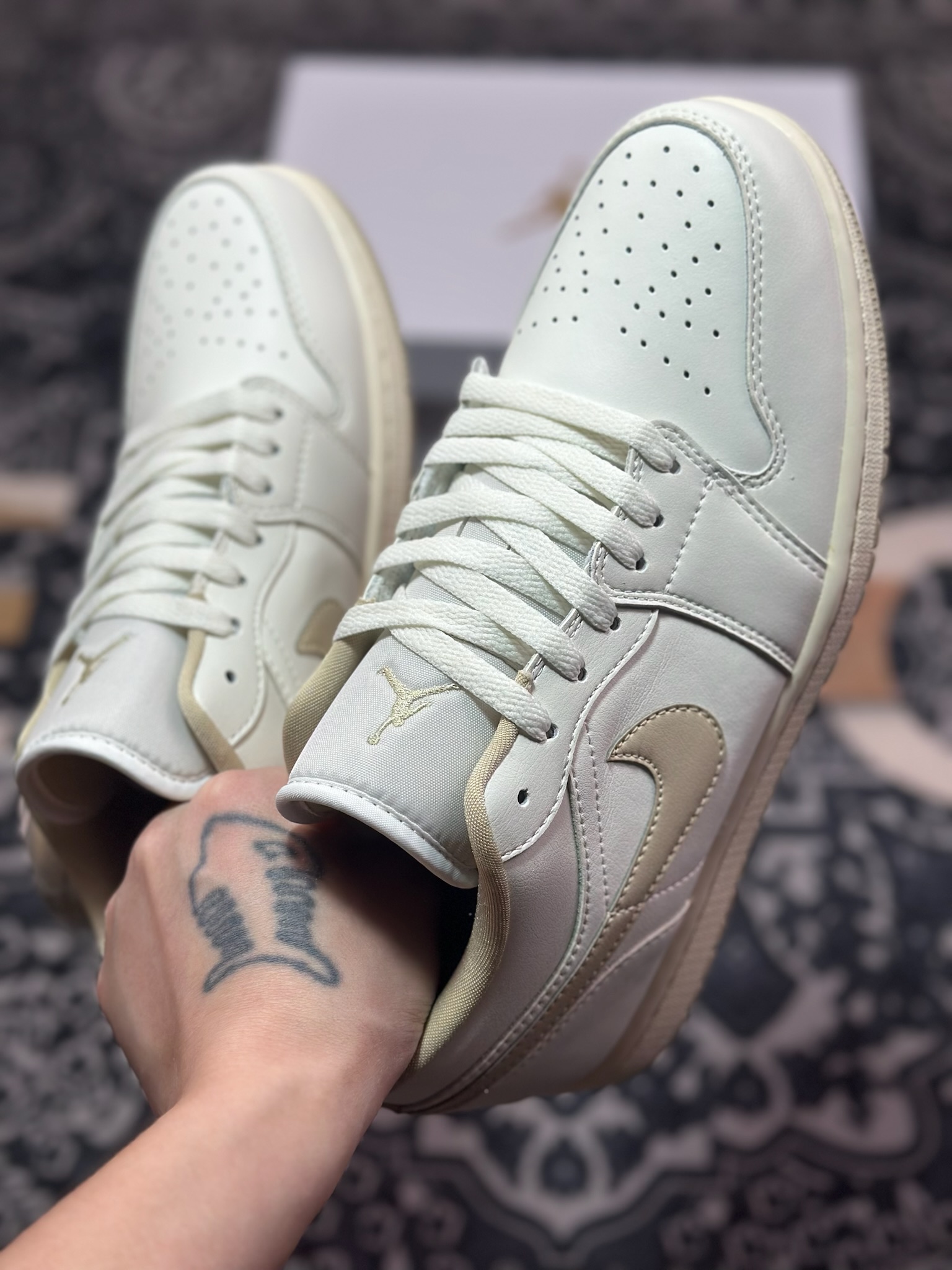 A6200  Air Jordan 1 Low 乳白淡黄  DC0774-112