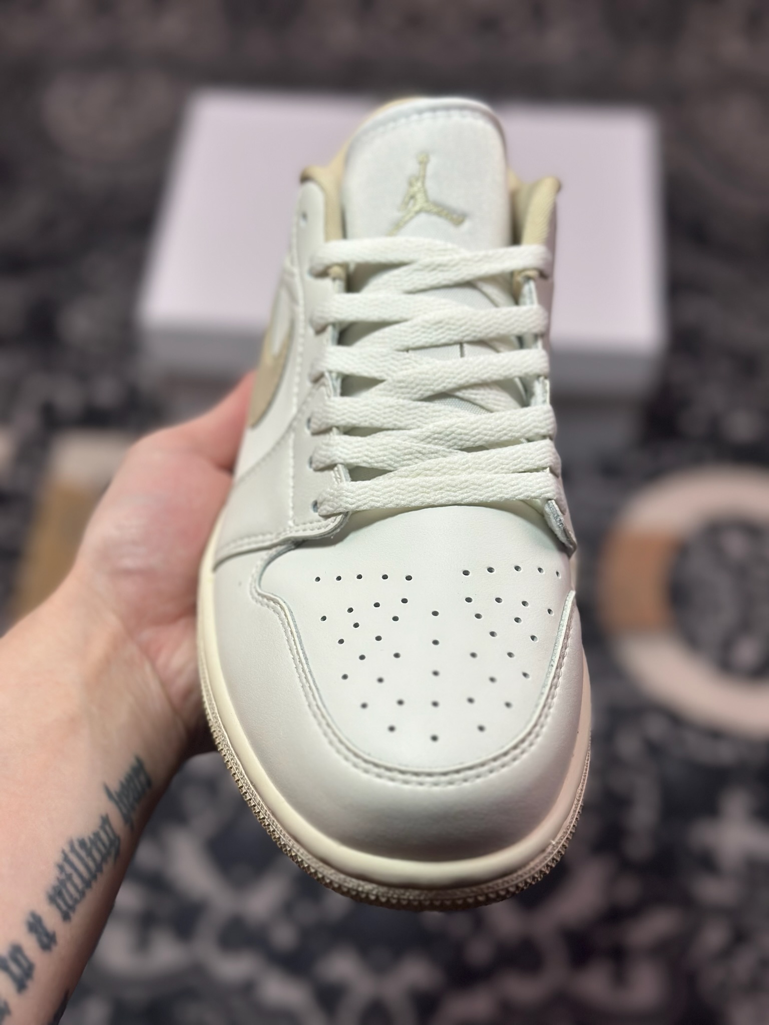 A6200  Air Jordan 1 Low 乳白淡黄  DC0774-112