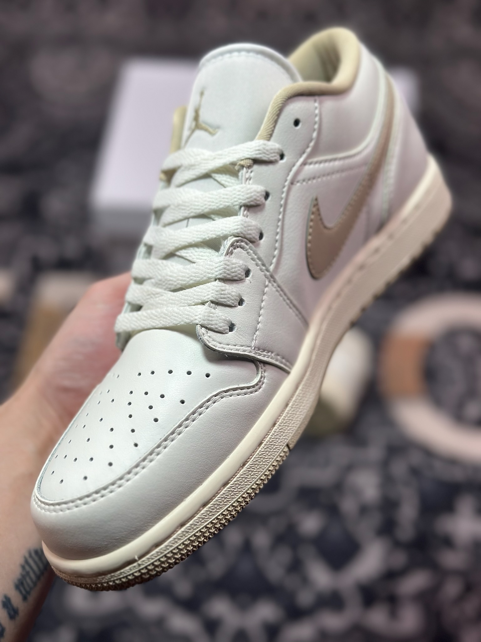 A6200  Air Jordan 1 Low 乳白淡黄  DC0774-112