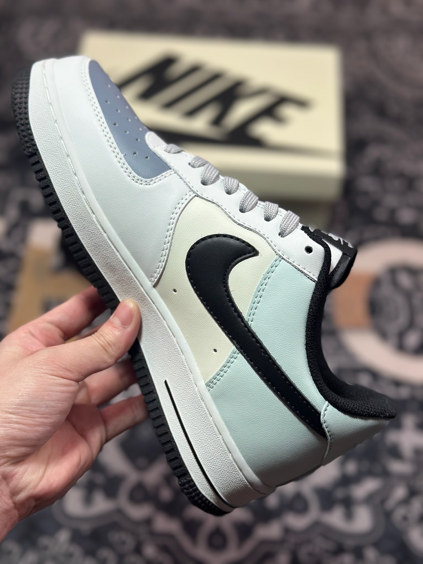 B0220 原装级别 Nike Air Force 1 Low ’07 皇冠 配色 空军一号低帮休闲板鞋 GY5696-779