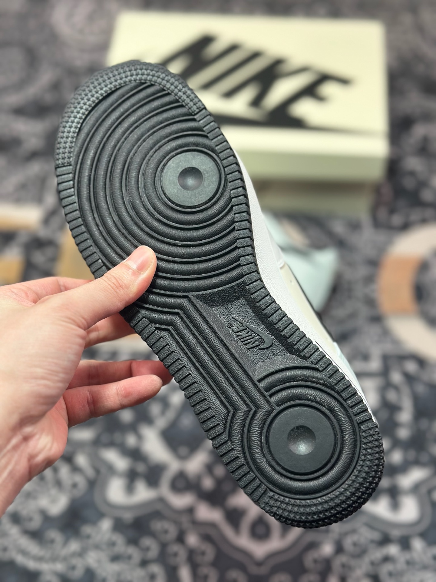 B0220 原装级别 Nike Air Force 1 Low ’07 皇冠 配色 空军一号低帮休闲板鞋 GY5696-779