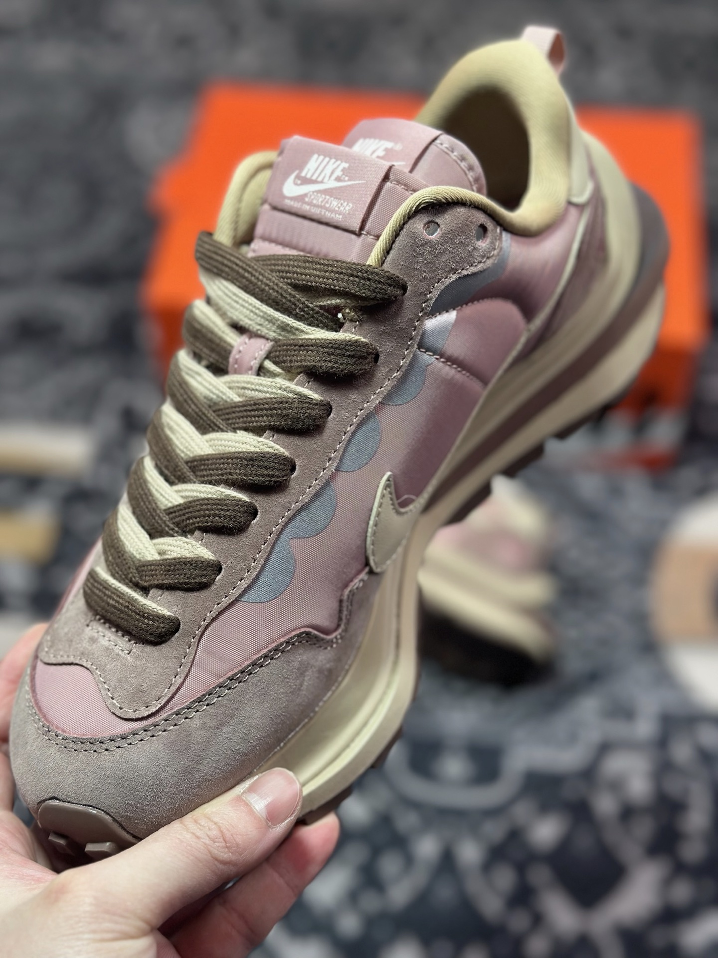 B3260 原装级别 Sacai X NIKe vaporWaffle 华夫三代3.0 走秀重磅联名运动鞋 DD1875-301