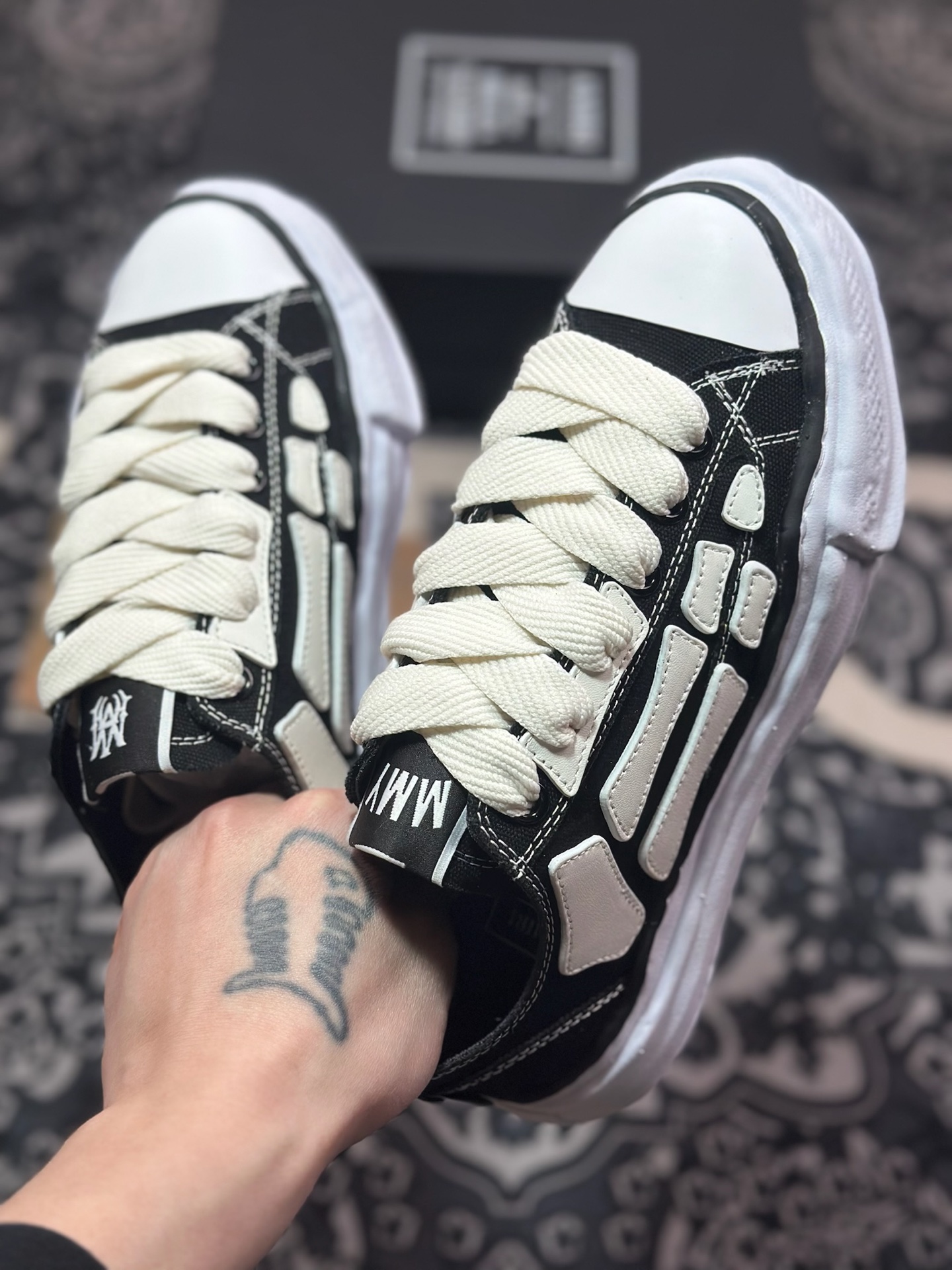 B9350 AMIRI x MMY/Maison MIHARA YASUHIRO Original Alabaster Low ”Bones”AllStar低帮休闲百搭帆布板鞋“联名帆布黑白脚骨” AMFOSR1076-001
