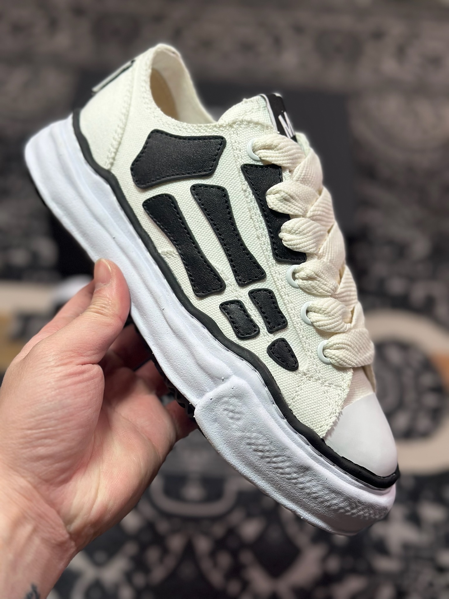 B9350 AMIRI x MMY/Maison MIHARA YASUHIRO Original Alabaster Low ”Bones”AllStar头盖百搭帆布板鞋“联名帆布米白黑脚骨” AMFOSR1076-271