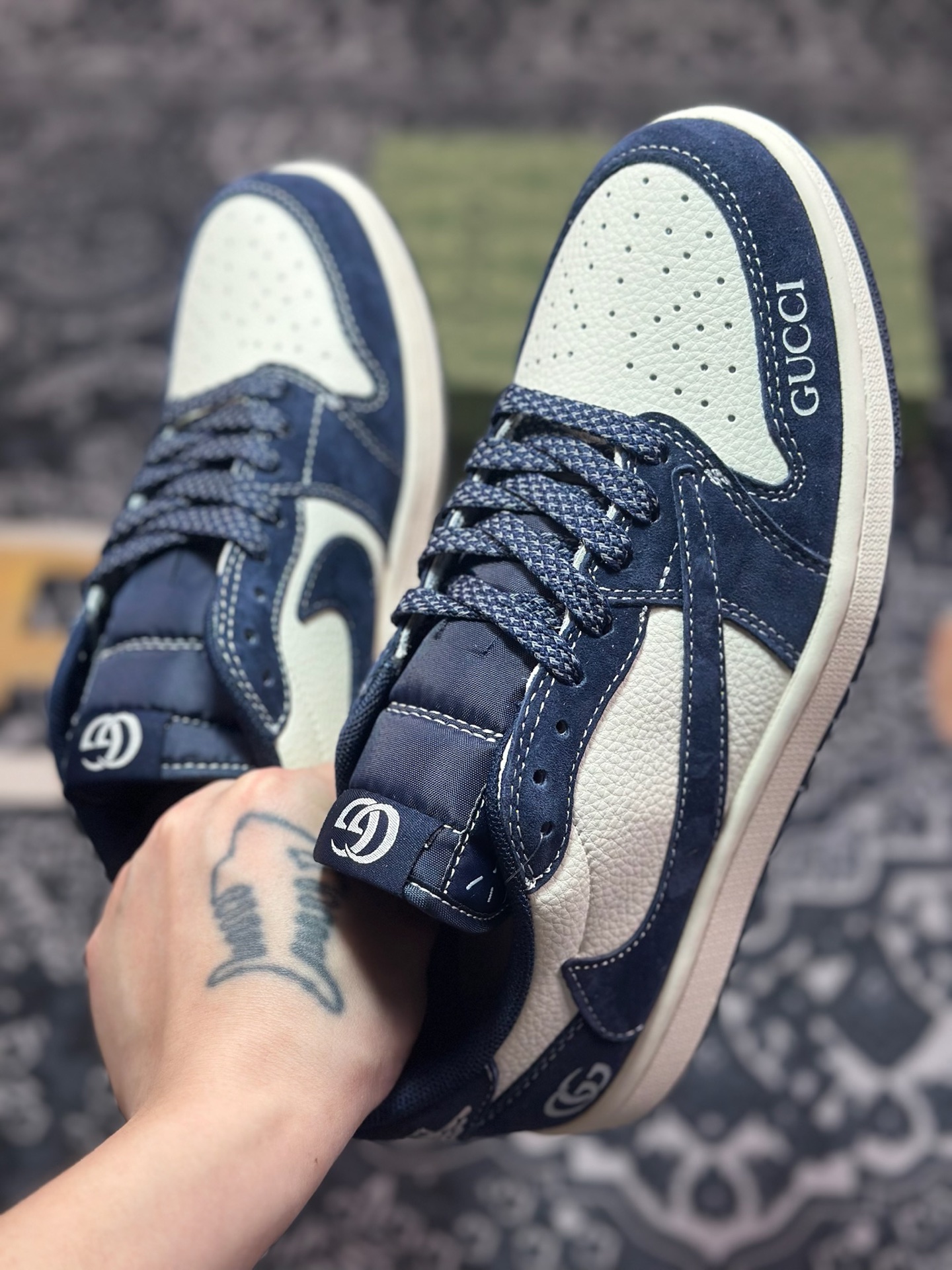 A8220 原装级别 Air Jordan 1 Low ”高端定制” 古驰米白深蓝倒钩 XS3086-006