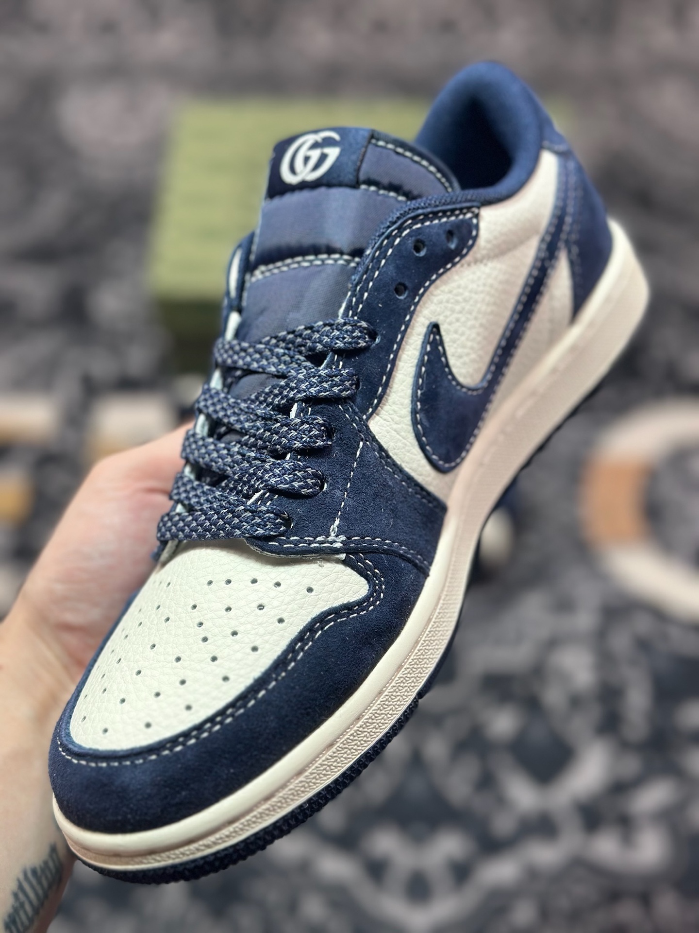 A8220 原装级别 Air Jordan 1 Low ”高端定制” 古驰米白深蓝倒钩 XS3086-006