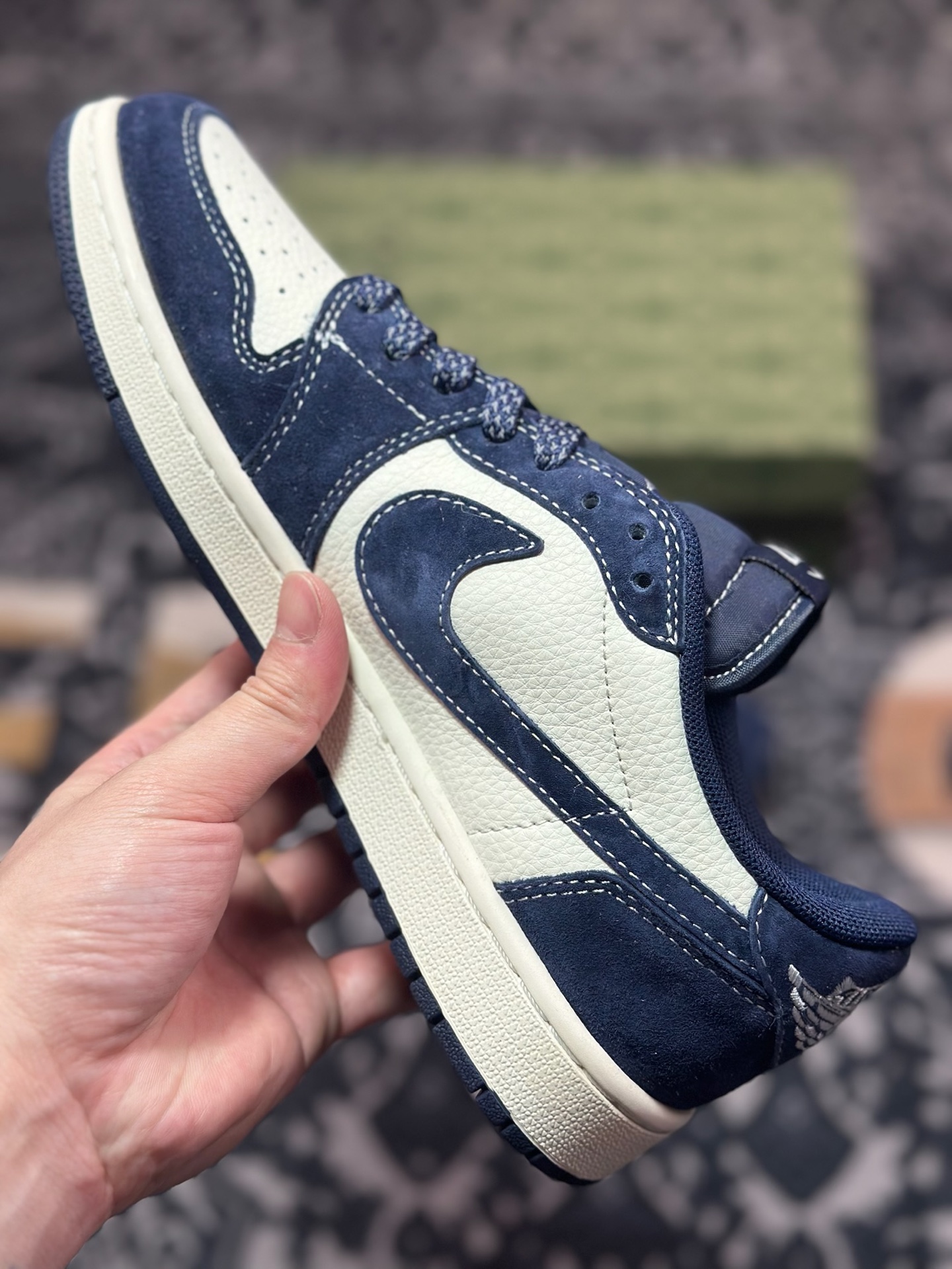A8220 原装级别 Air Jordan 1 Low ”高端定制” 古驰米白深蓝倒钩 XS3086-006